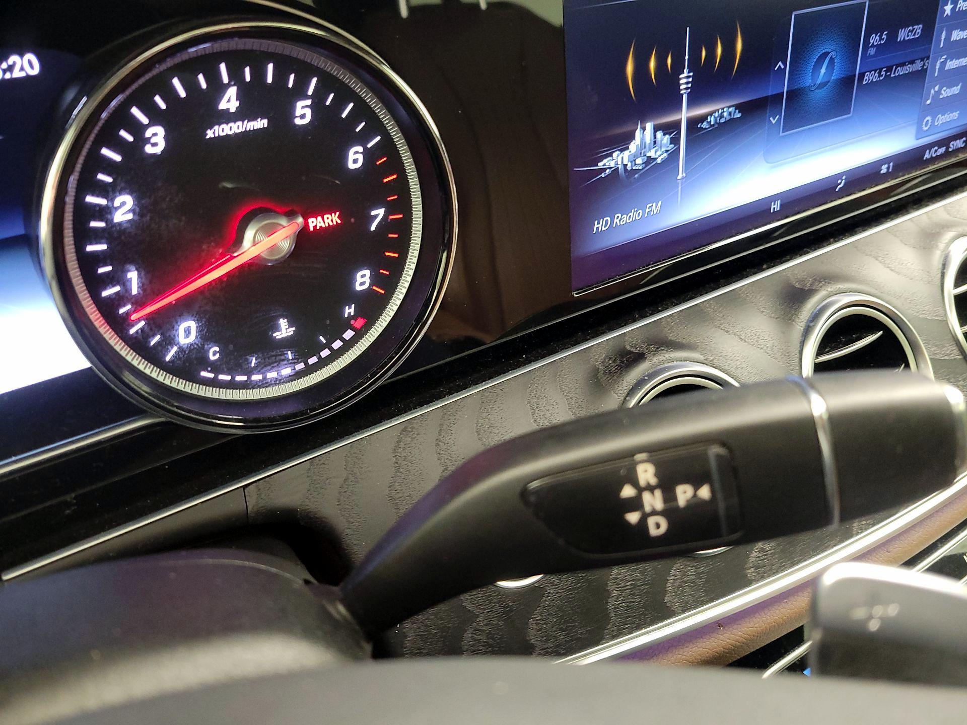 Thumbnail: 2017 Mercedes-Benz E-Class - 17