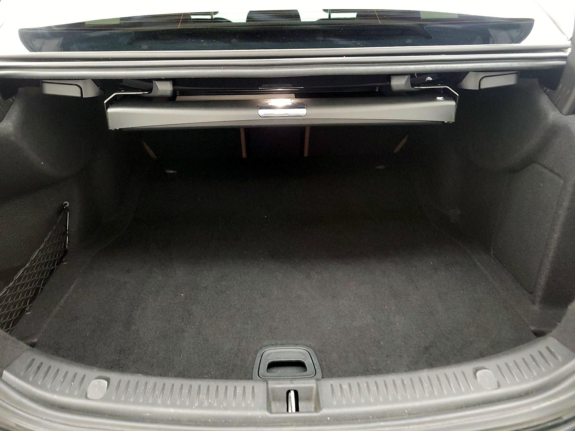 Thumbnail: 2017 Mercedes-Benz E-Class - 20