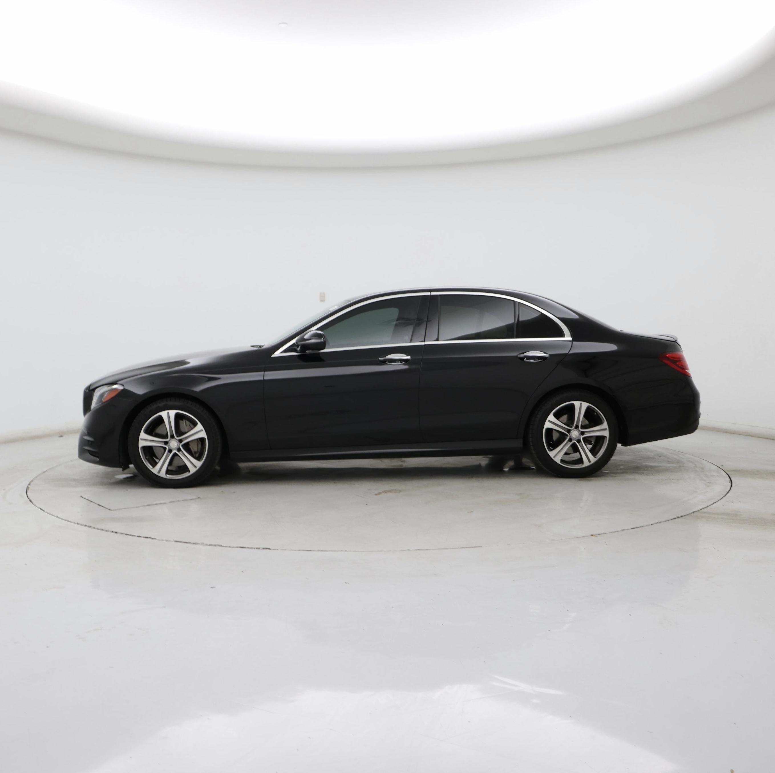 Thumbnail: 2017 Mercedes-Benz E-Class - 3