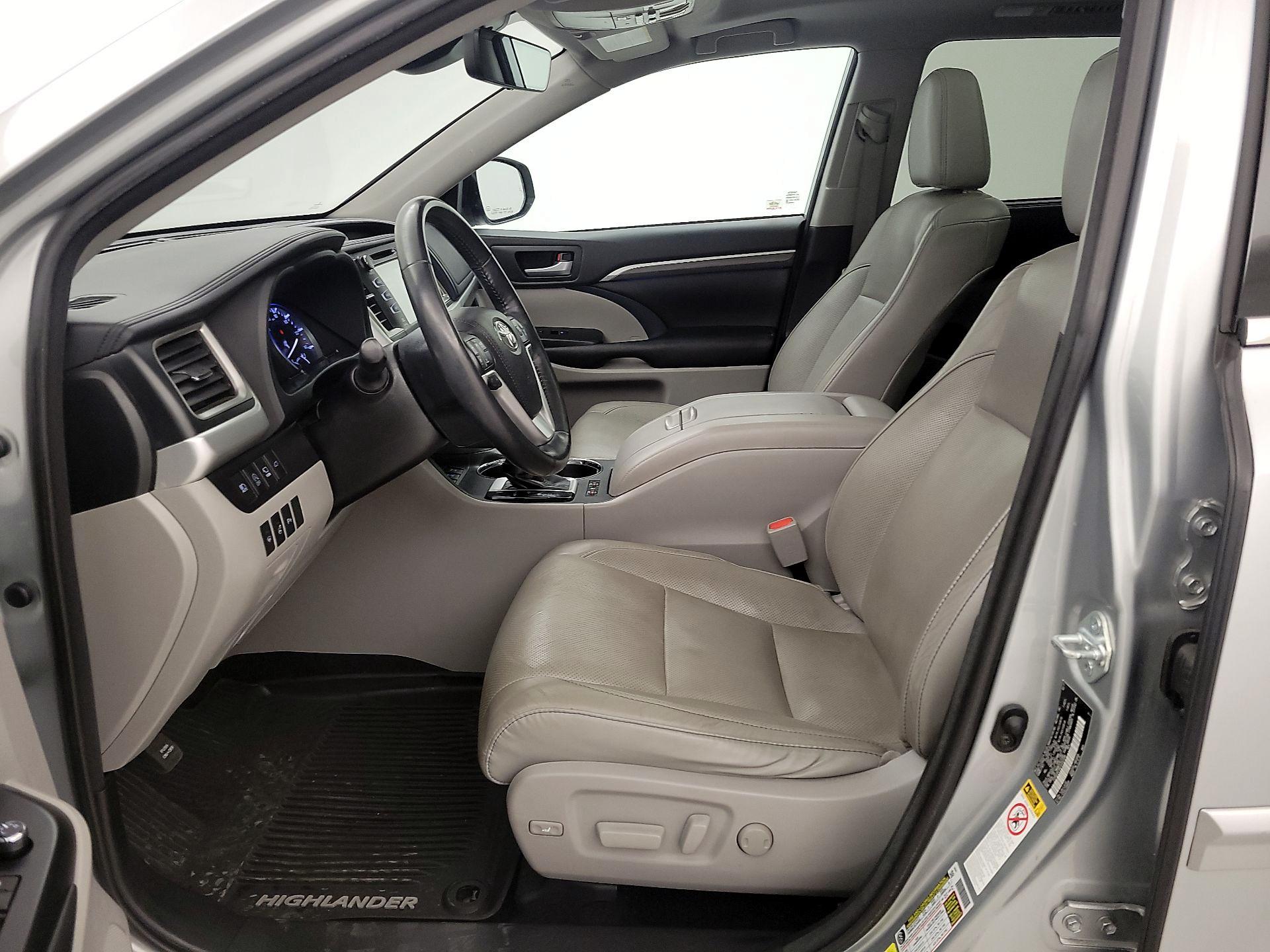 Thumbnail: 2018 Toyota Highlander - 11