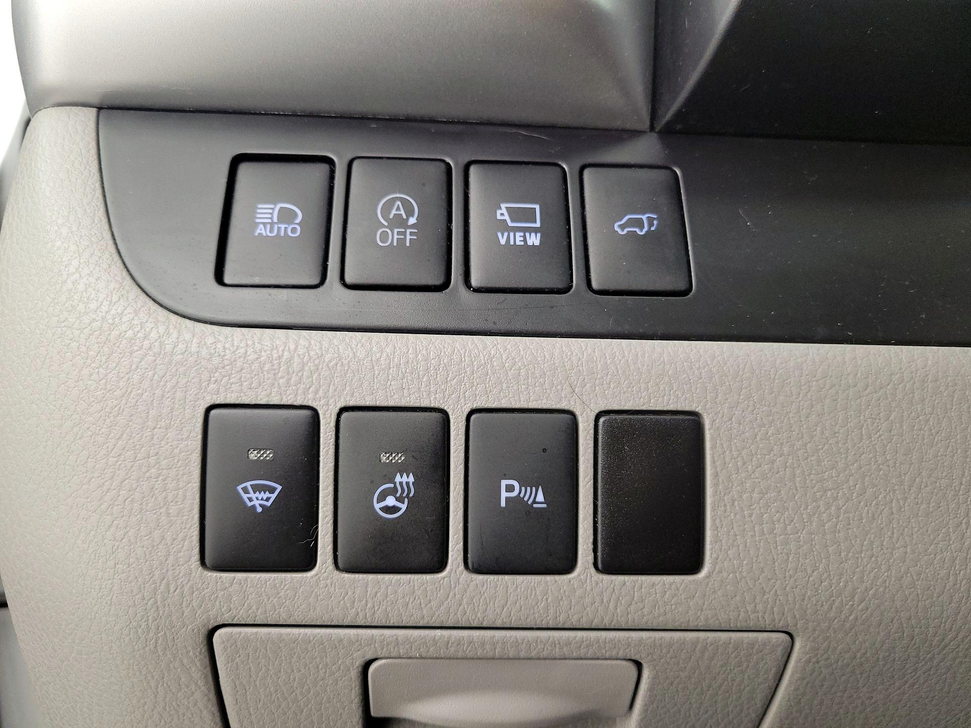 Thumbnail: 2018 Toyota Highlander - 13