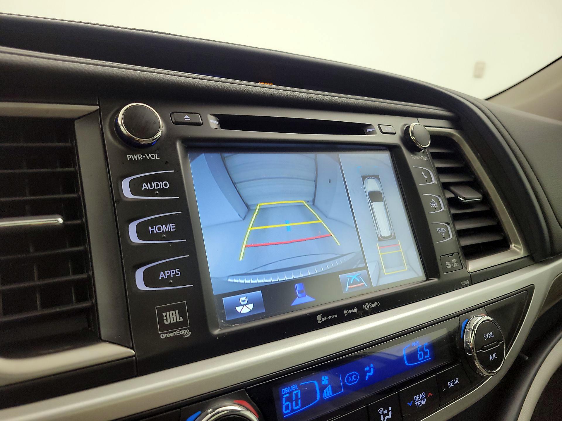 Thumbnail: 2018 Toyota Highlander - 15