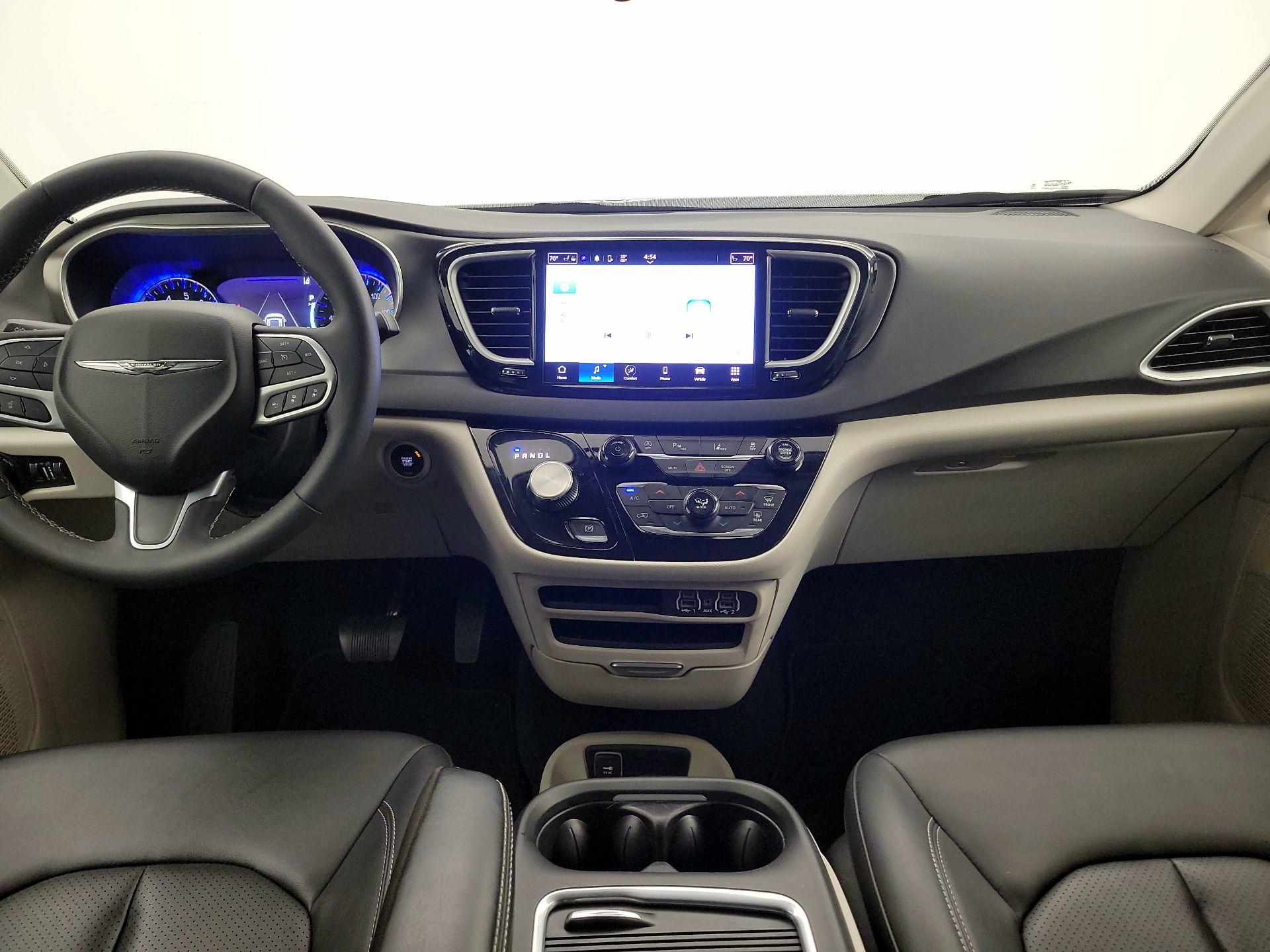 Thumbnail: 2024 Chrysler Pacifica - 9