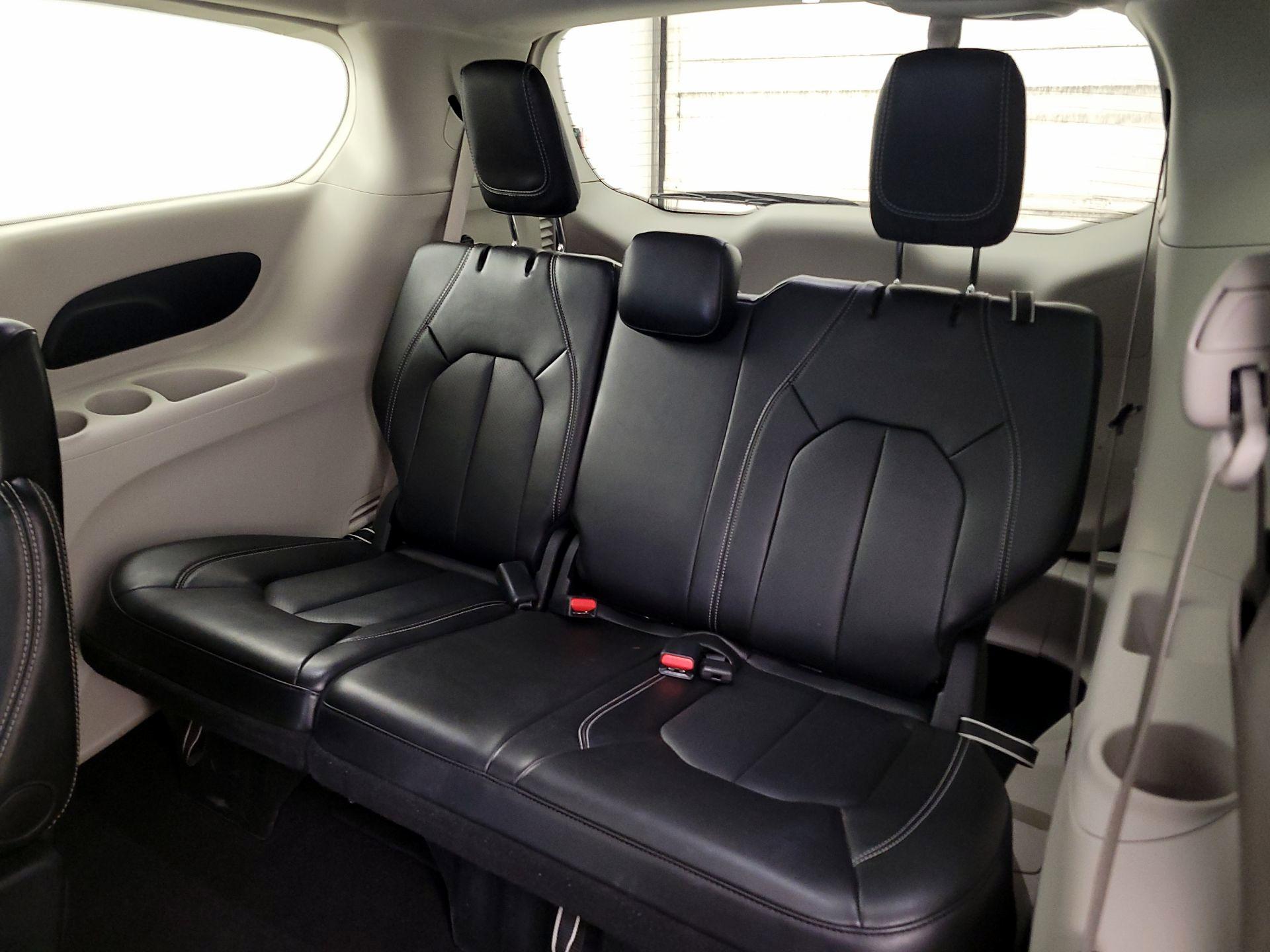 Thumbnail: 2024 Chrysler Pacifica - 20