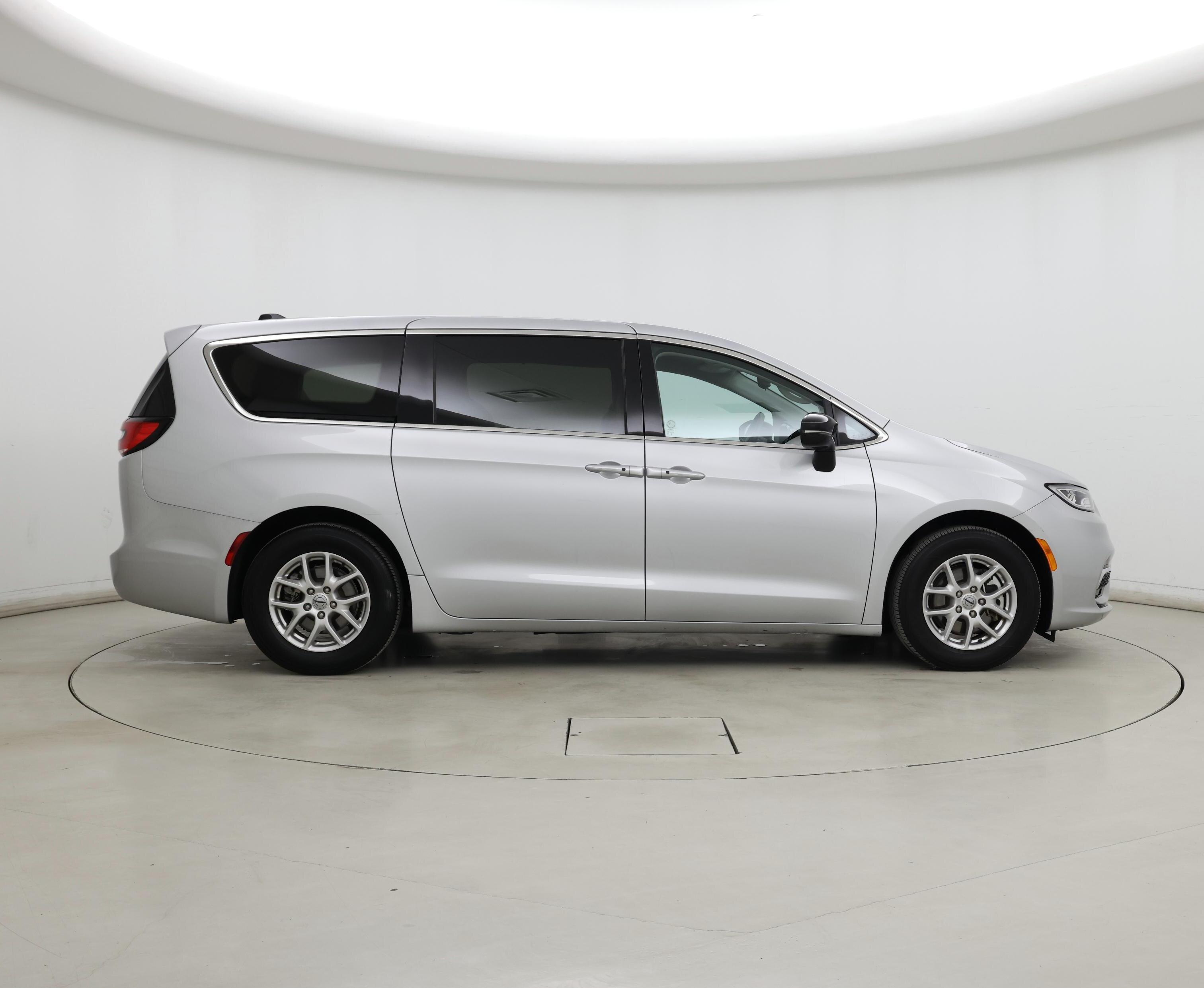 Thumbnail: 2024 Chrysler Pacifica - 7