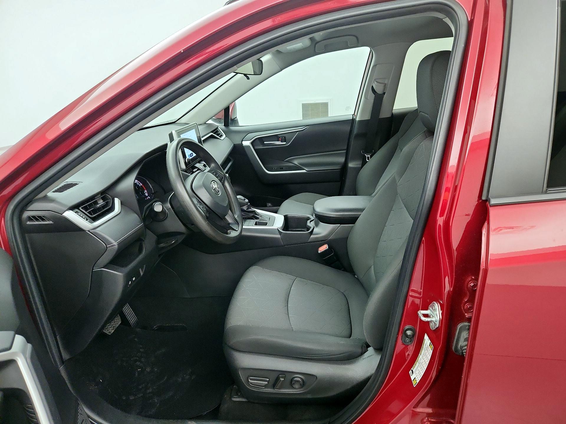 Thumbnail: 2023 Toyota RAV4 - 11