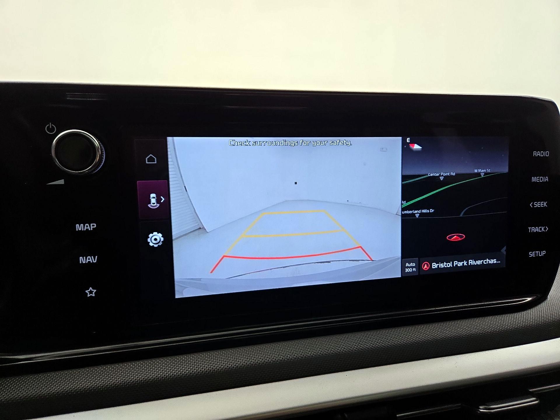 Thumbnail: 2022 Kia K5 - 15