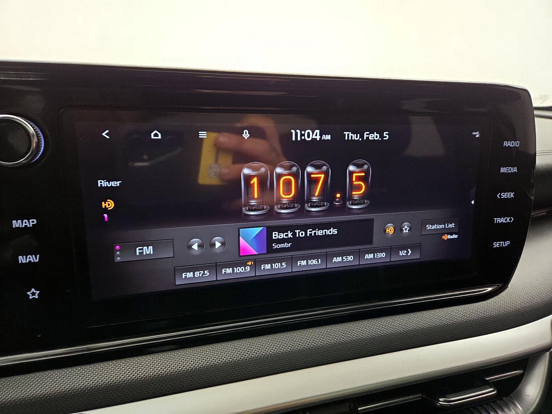 Thumbnail: 2022 Kia K5 - 16