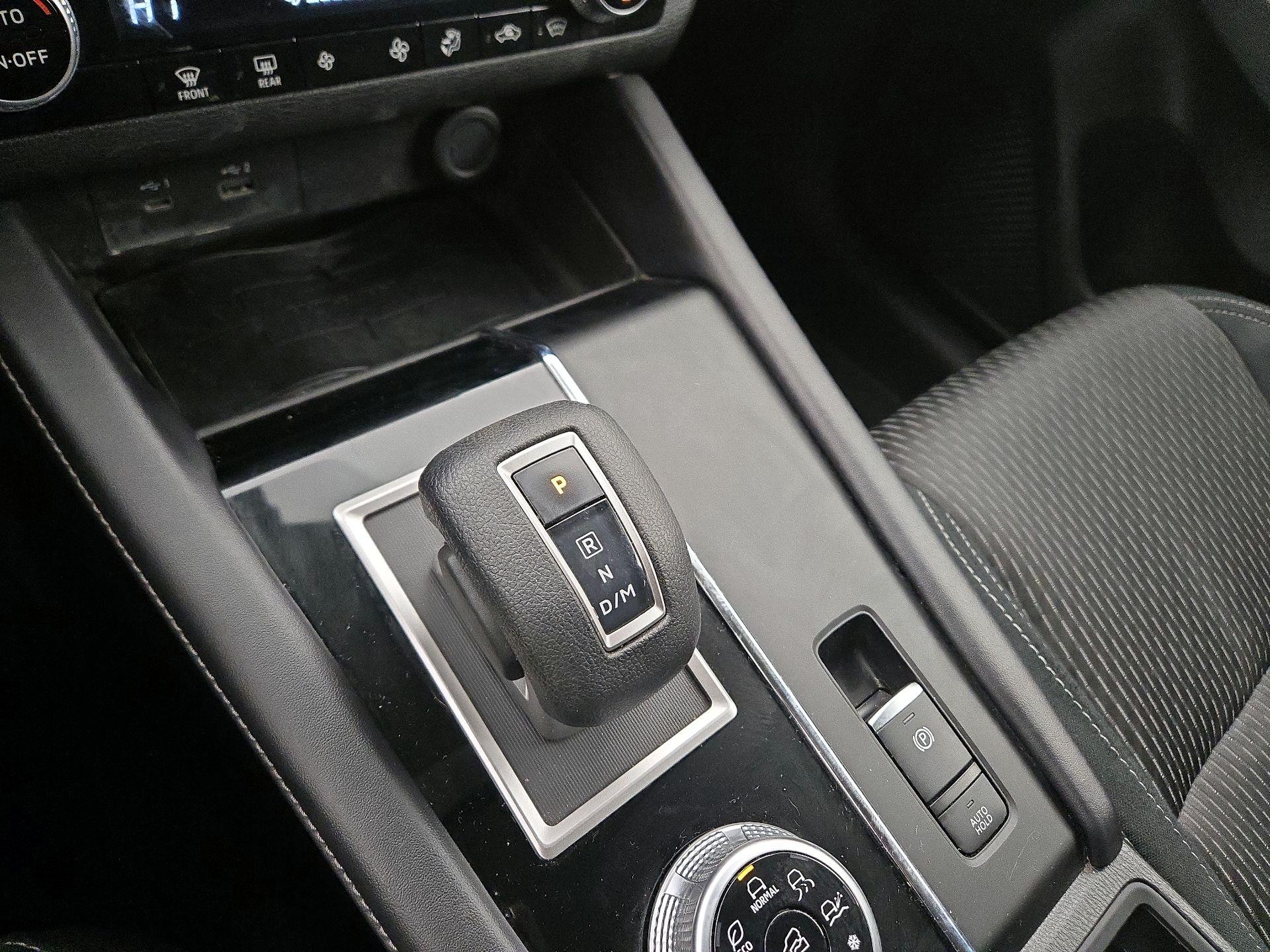 Thumbnail: 2022 Mitsubishi Outlander - 17