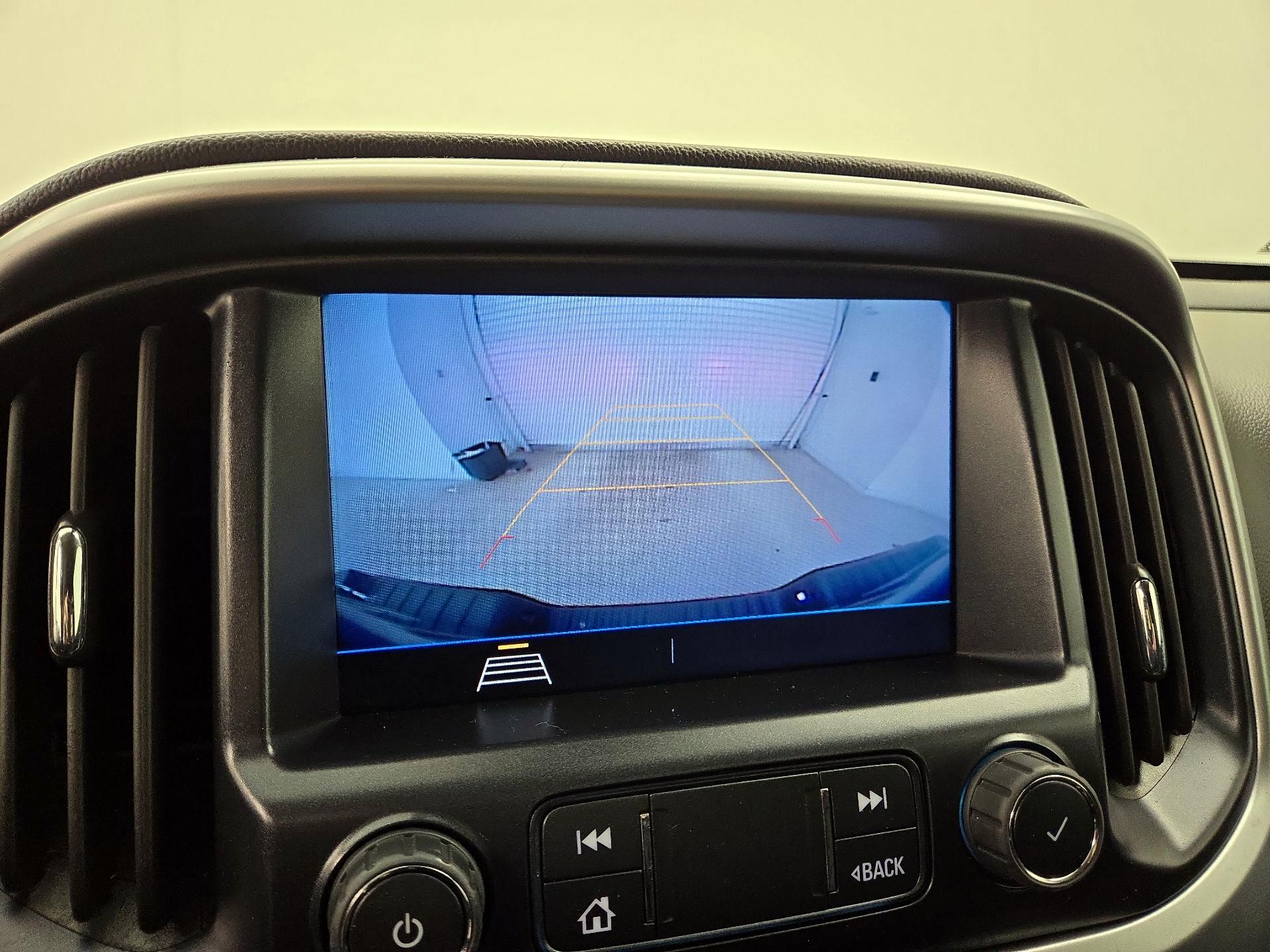 Thumbnail: 2022 Chevrolet Colorado - 14