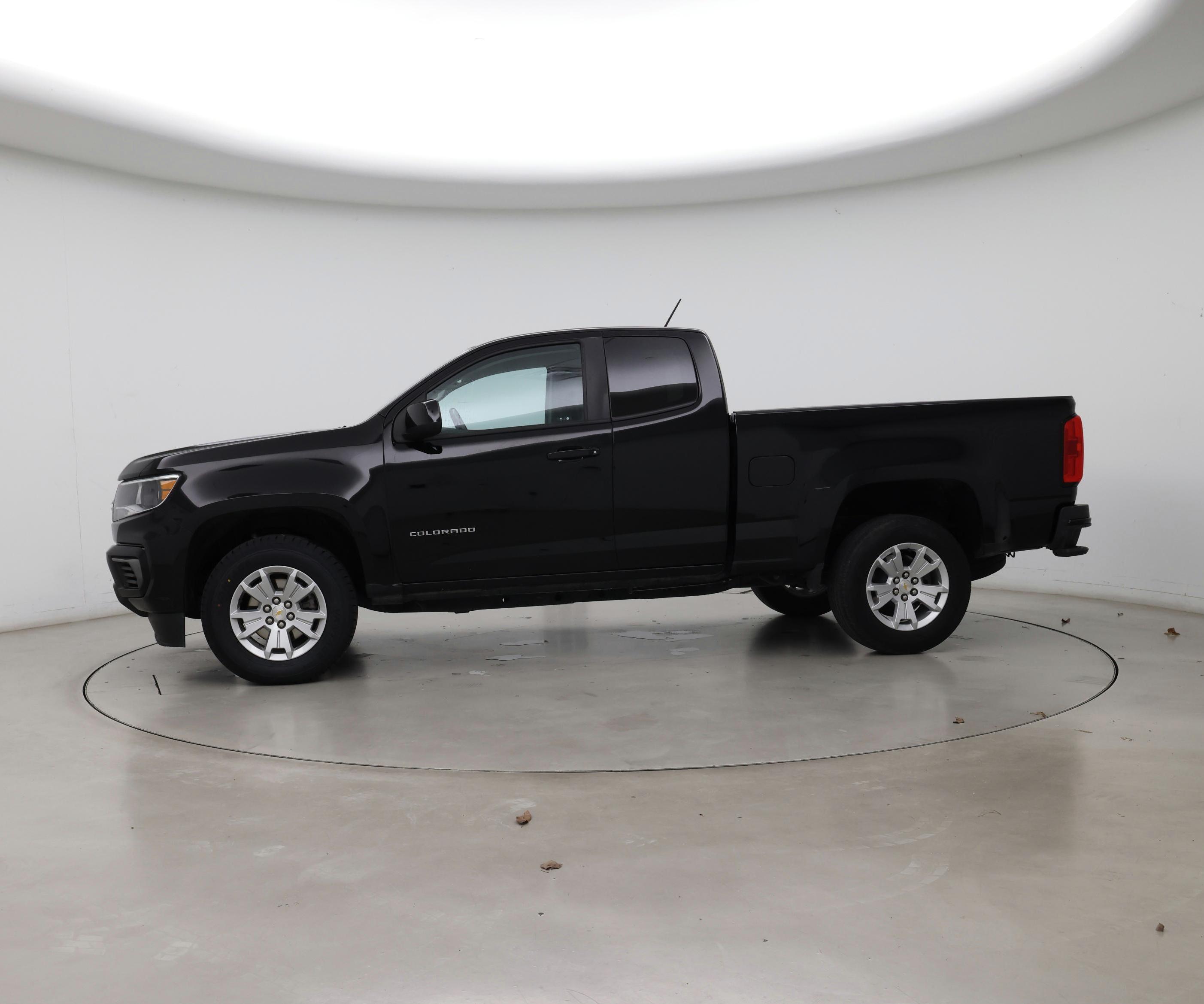 Thumbnail: 2022 Chevrolet Colorado - 3