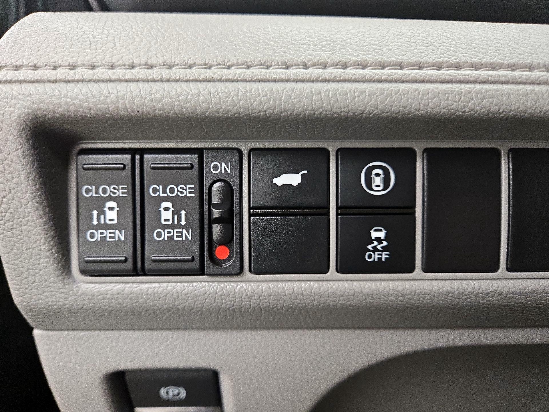 Thumbnail: 2022 Honda Odyssey - 13