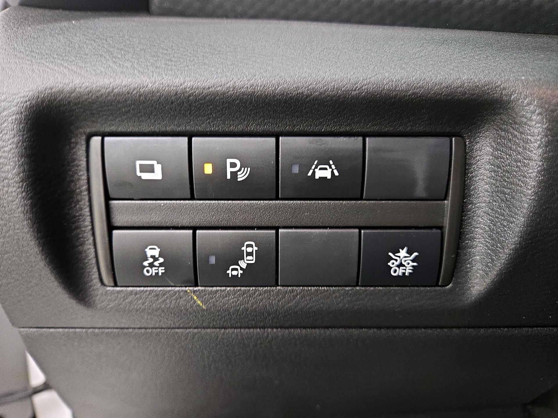 Thumbnail: 2021 Nissan Kicks - 13