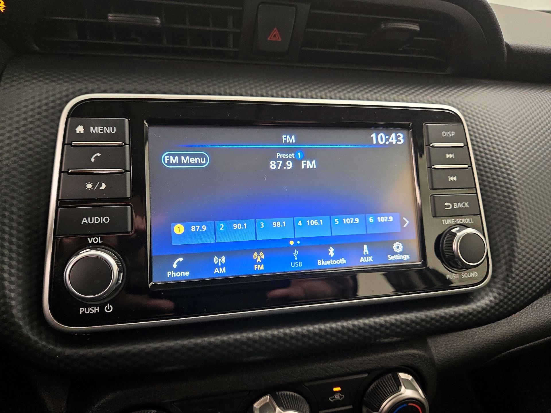 Thumbnail: 2021 Nissan Kicks - 15