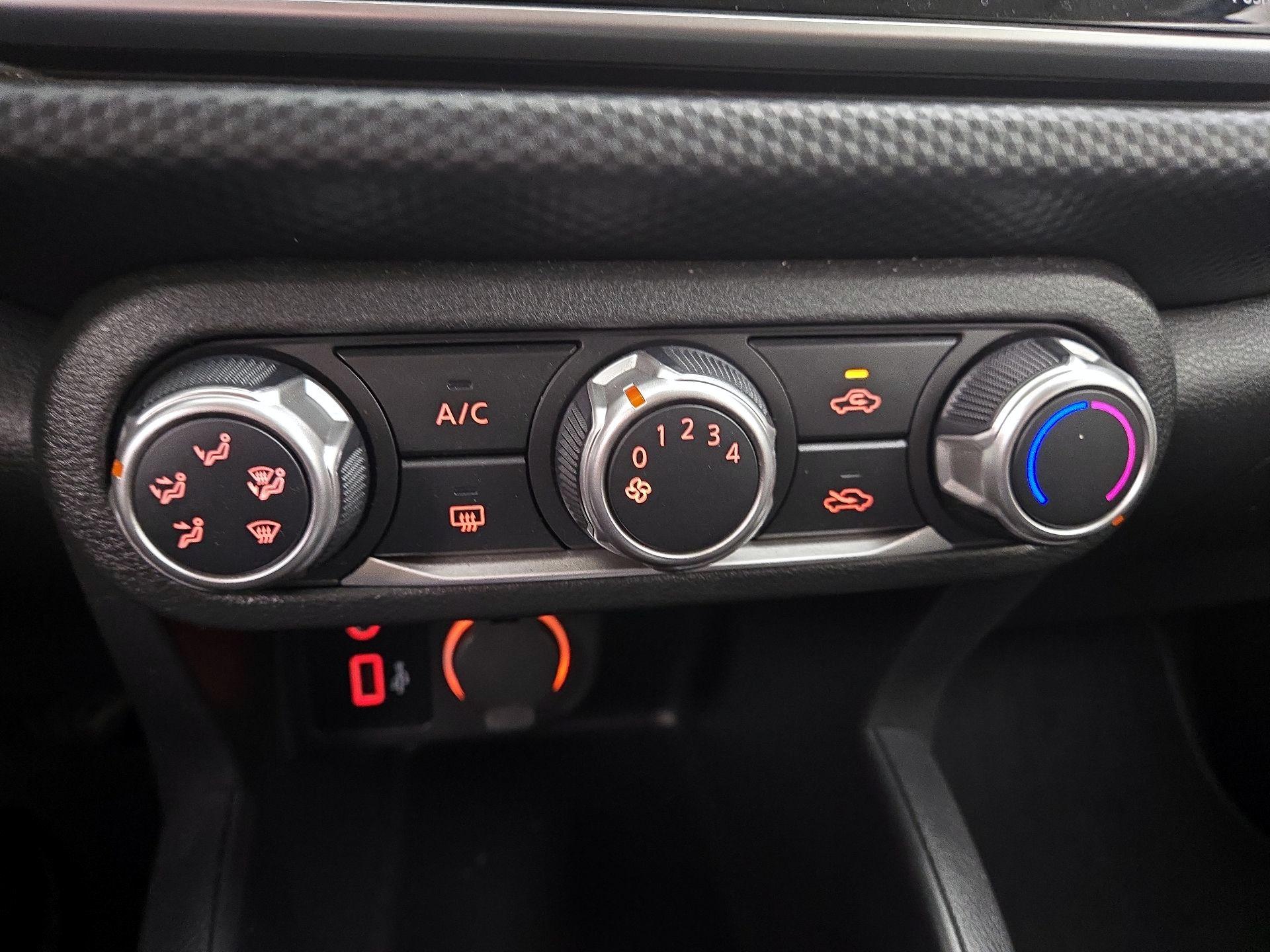 Thumbnail: 2021 Nissan Kicks - 16