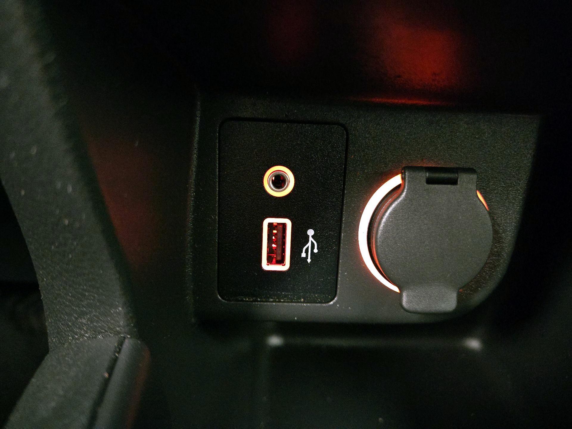 Thumbnail: 2021 Nissan Kicks - 18