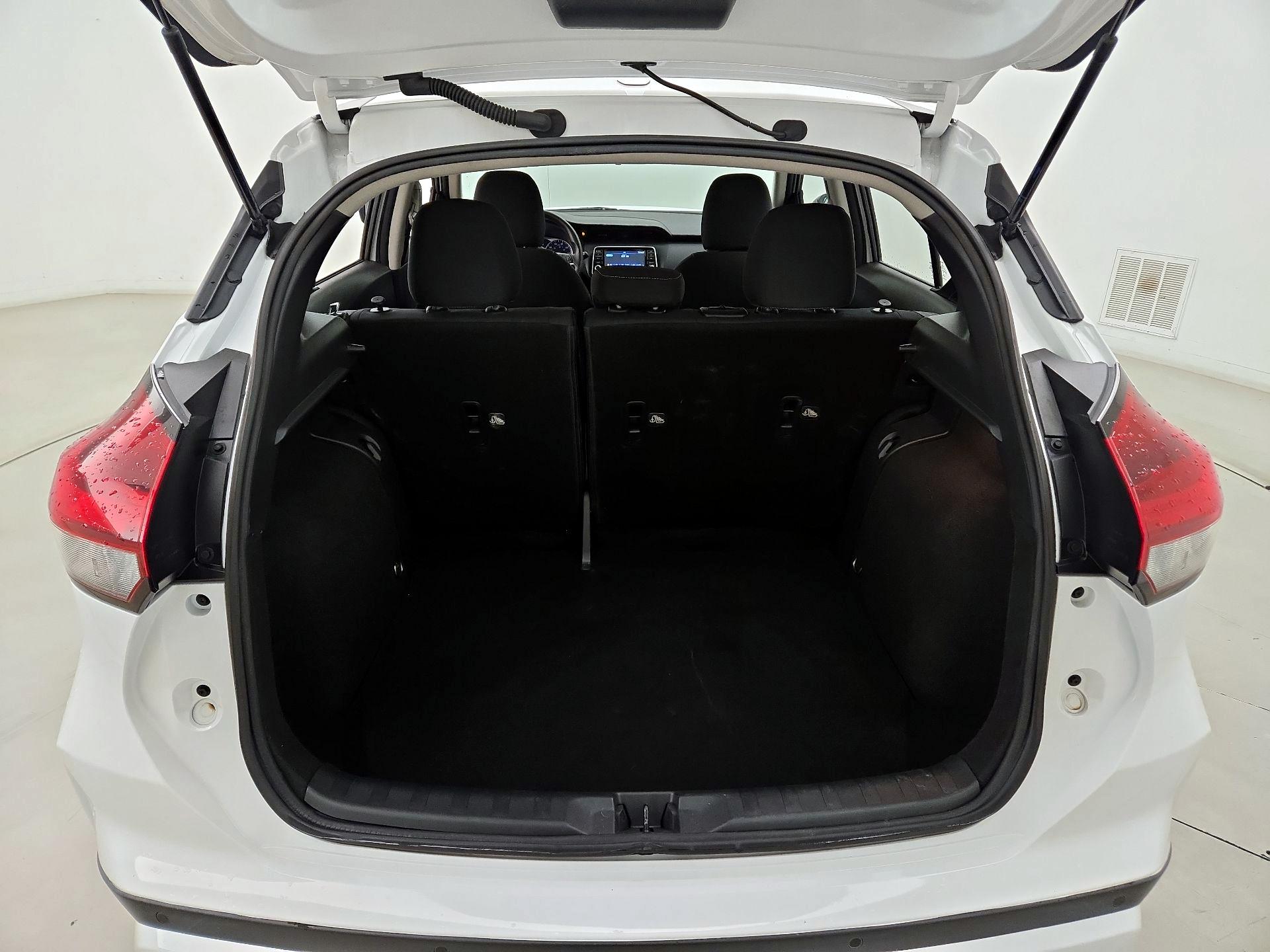 Thumbnail: 2021 Nissan Kicks - 20