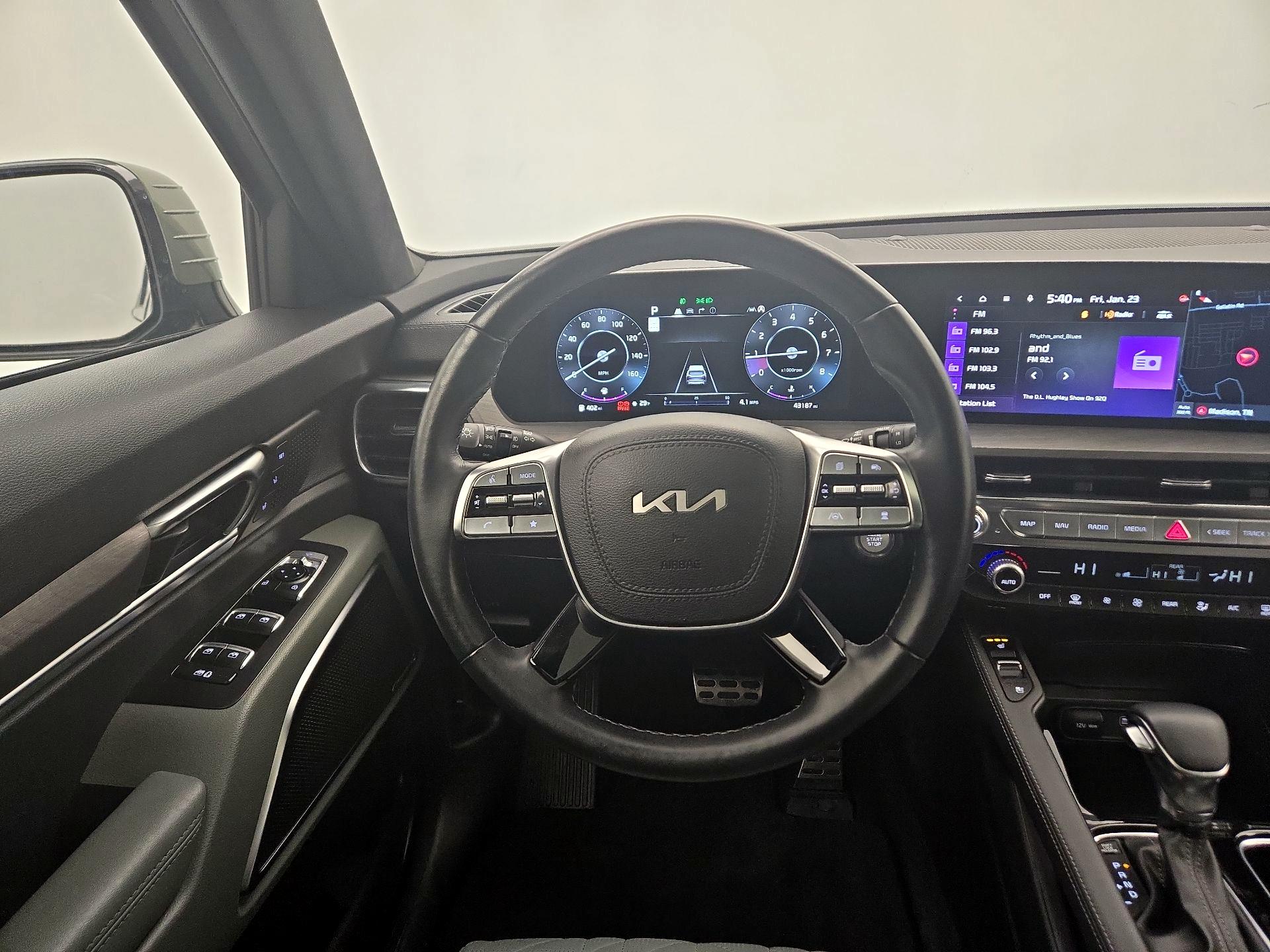 Thumbnail: 2023 Kia Telluride - 10