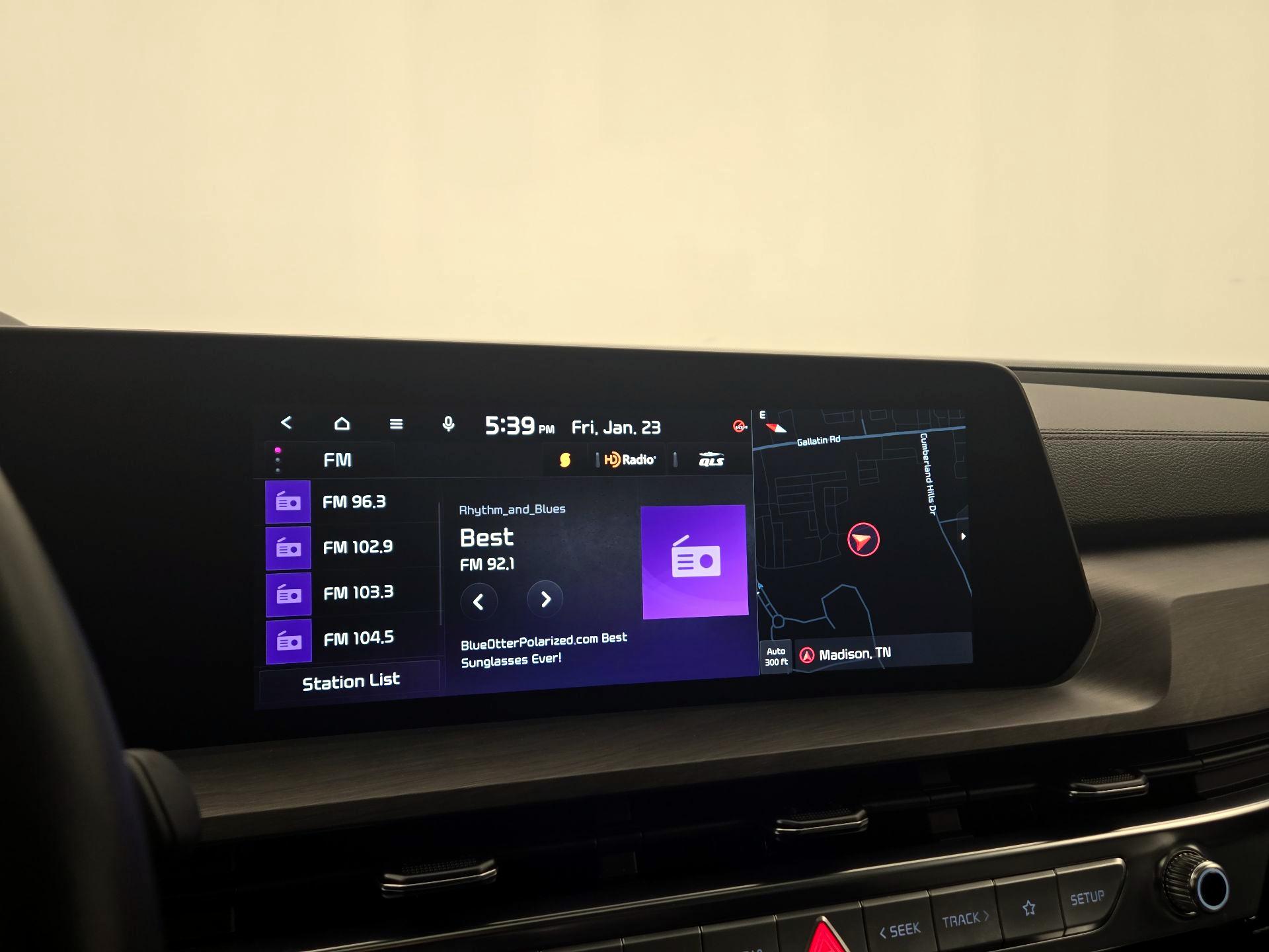 Thumbnail: 2023 Kia Telluride - 16