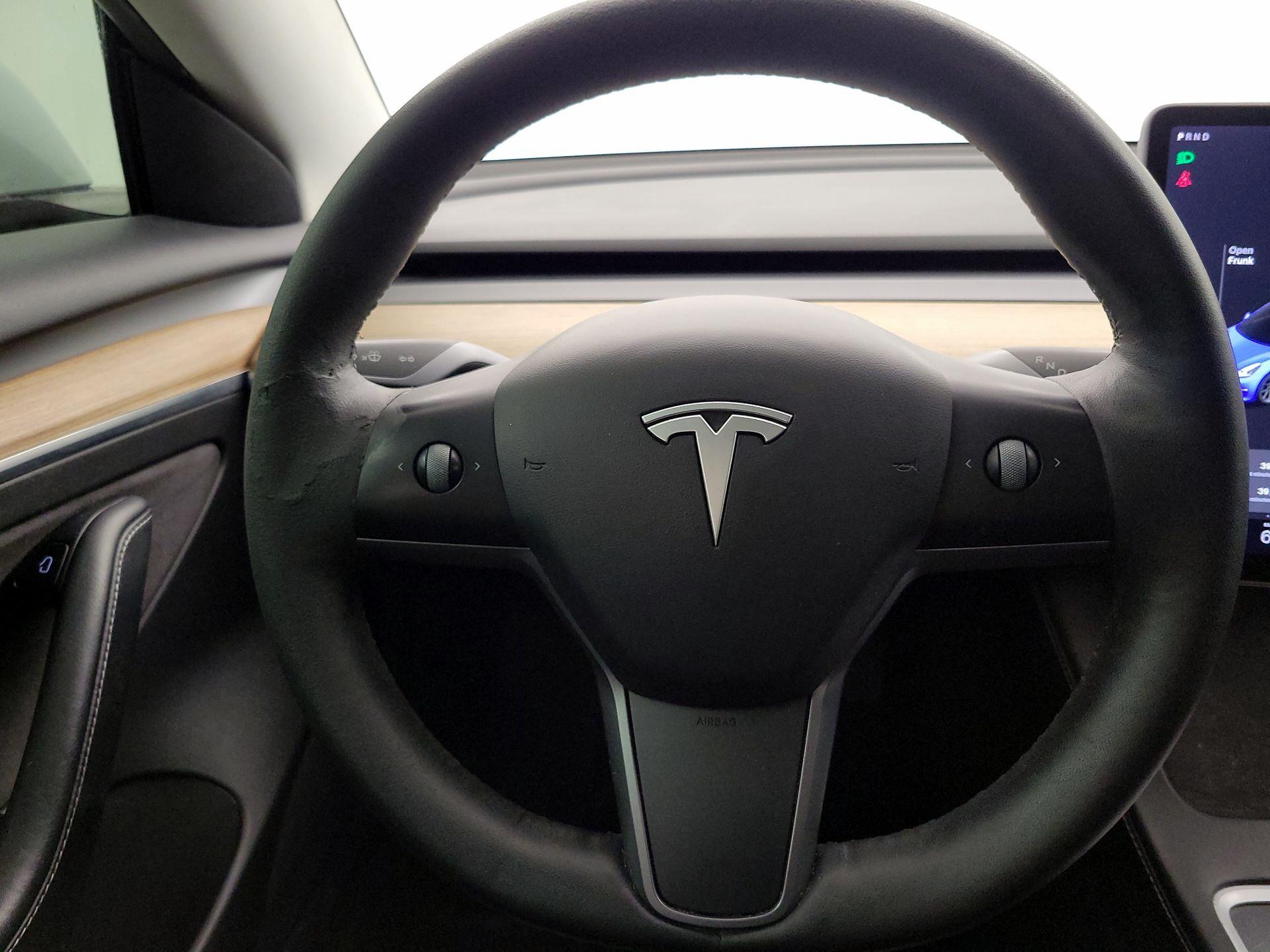 Thumbnail: 2021 Tesla Model 3 - 10