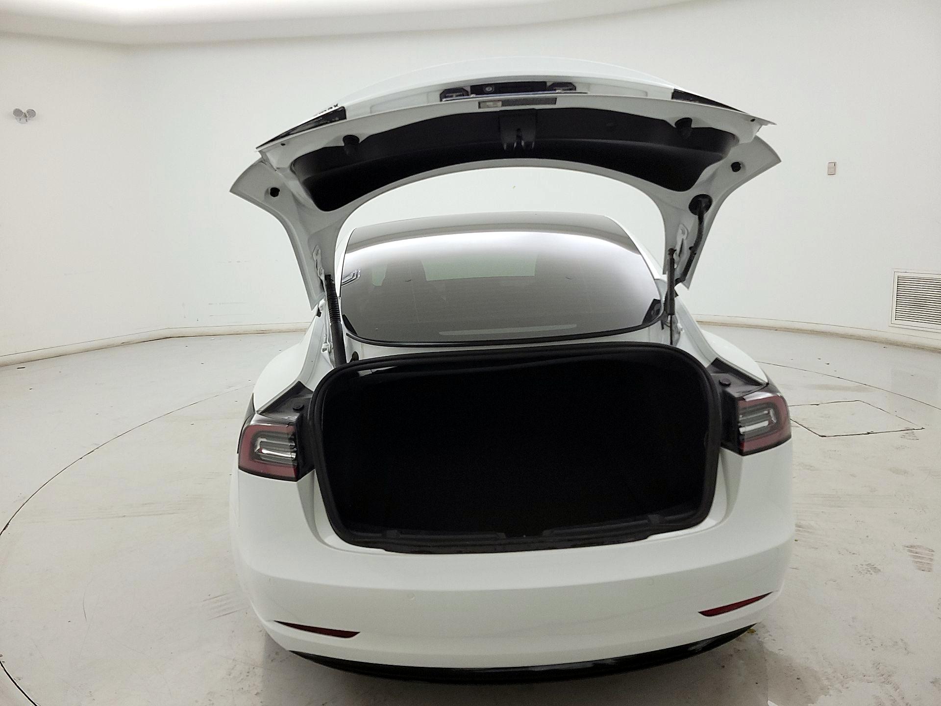 Thumbnail: 2021 Tesla Model 3 - 20