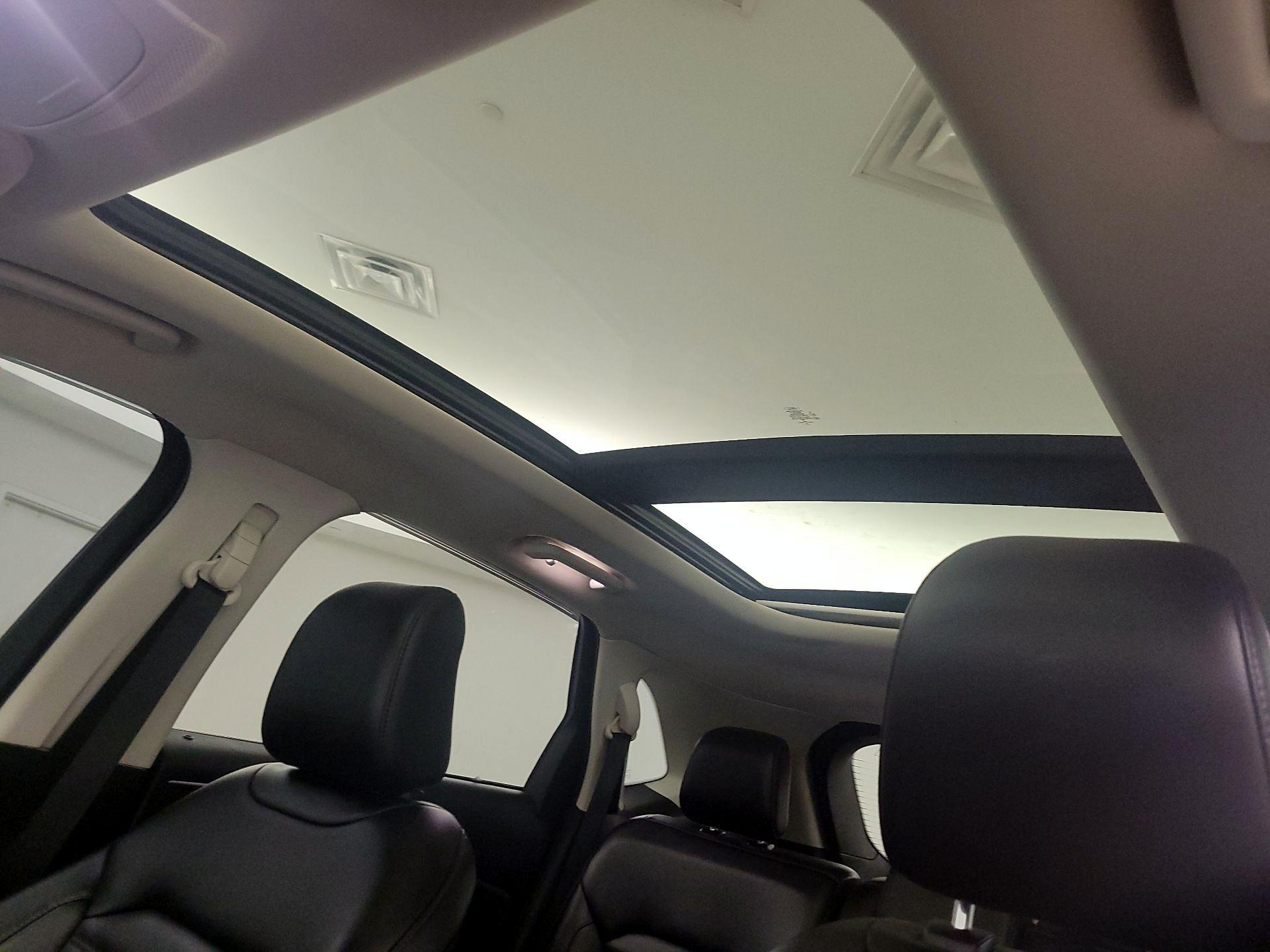 Thumbnail: 2020 Ford Edge - 20