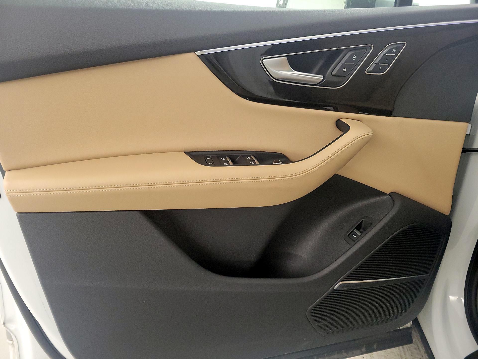 Thumbnail: 2023 Audi Q7 - 12