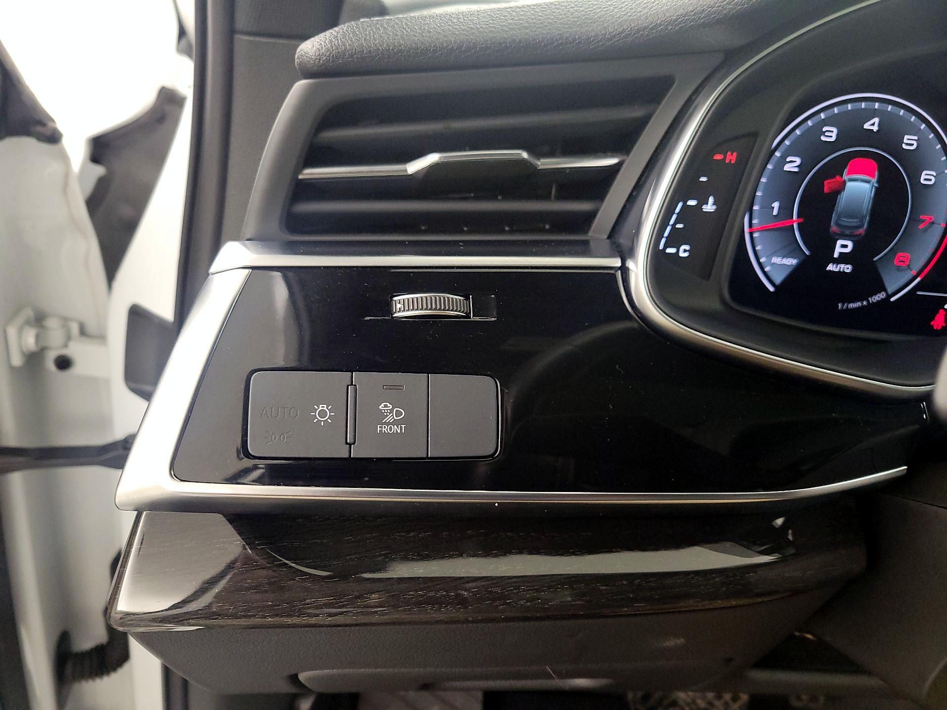 Thumbnail: 2023 Audi Q7 - 13