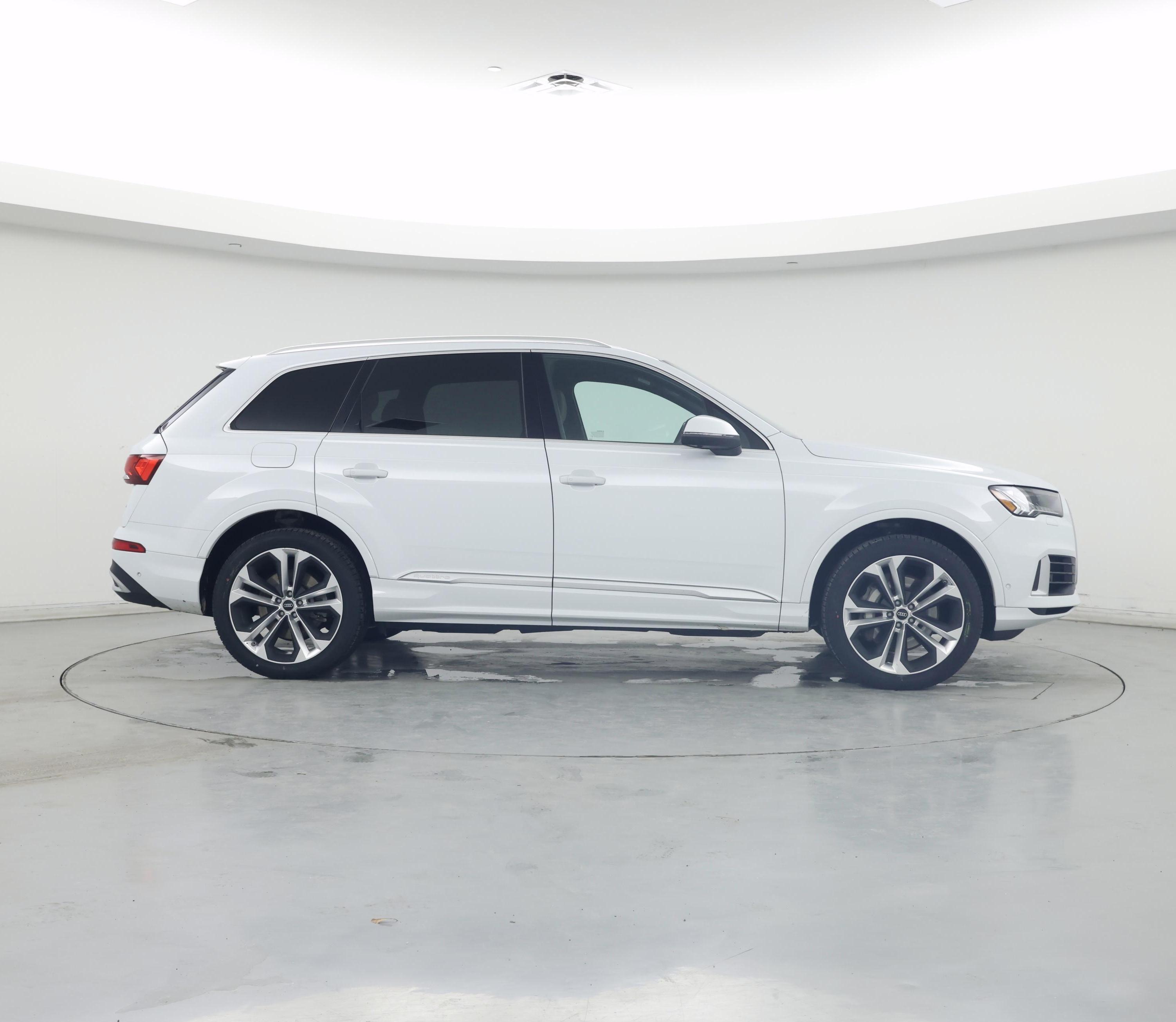 Thumbnail: 2023 Audi Q7 - 7