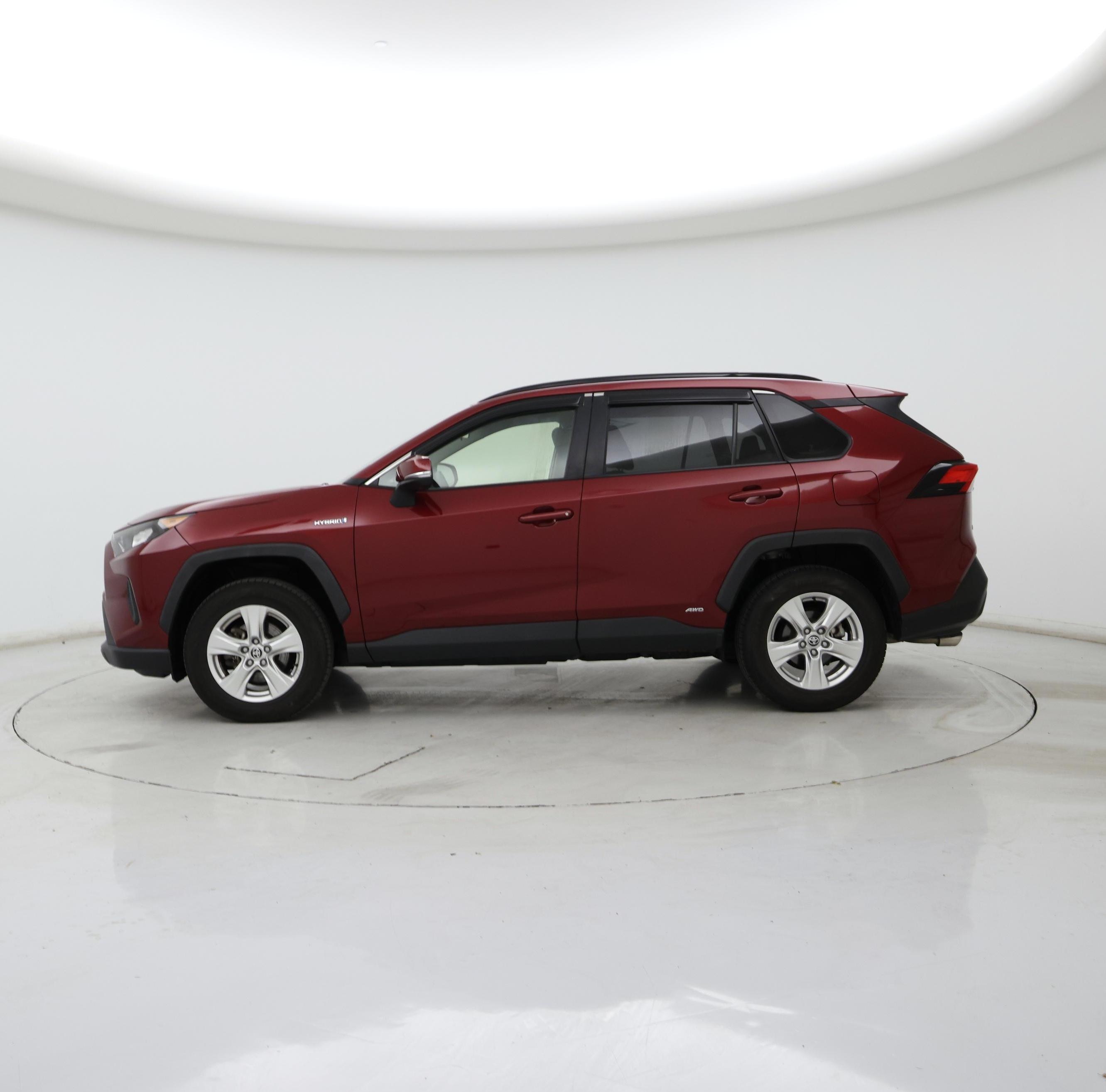 Thumbnail: 2020 Toyota RAV4 - 3