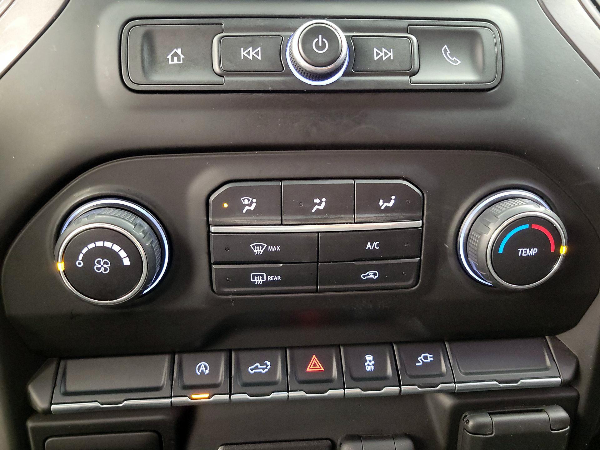 Thumbnail: 2020 Chevrolet Silverado 1500 - 17