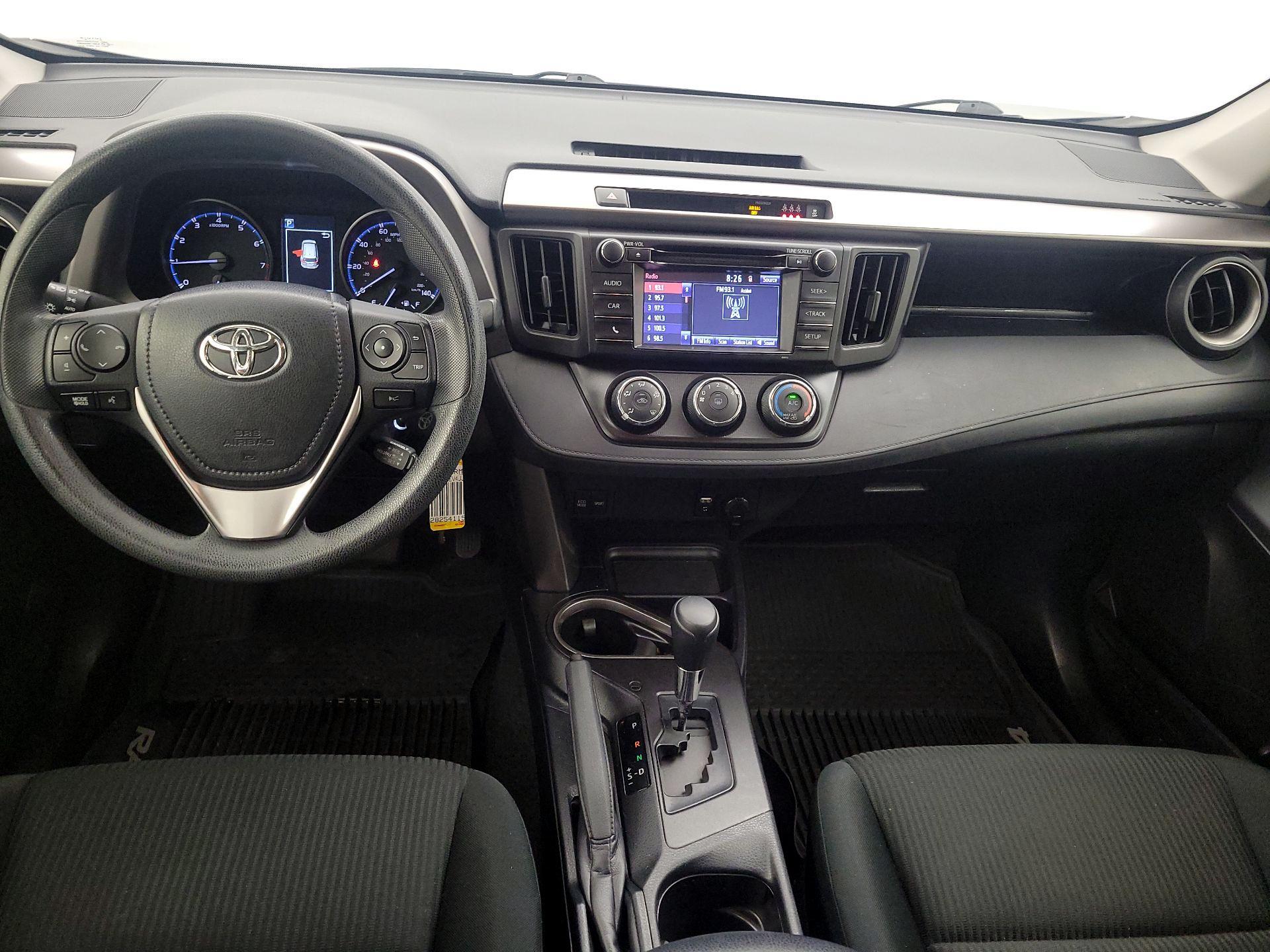 Thumbnail: 2018 Toyota RAV4 - 9