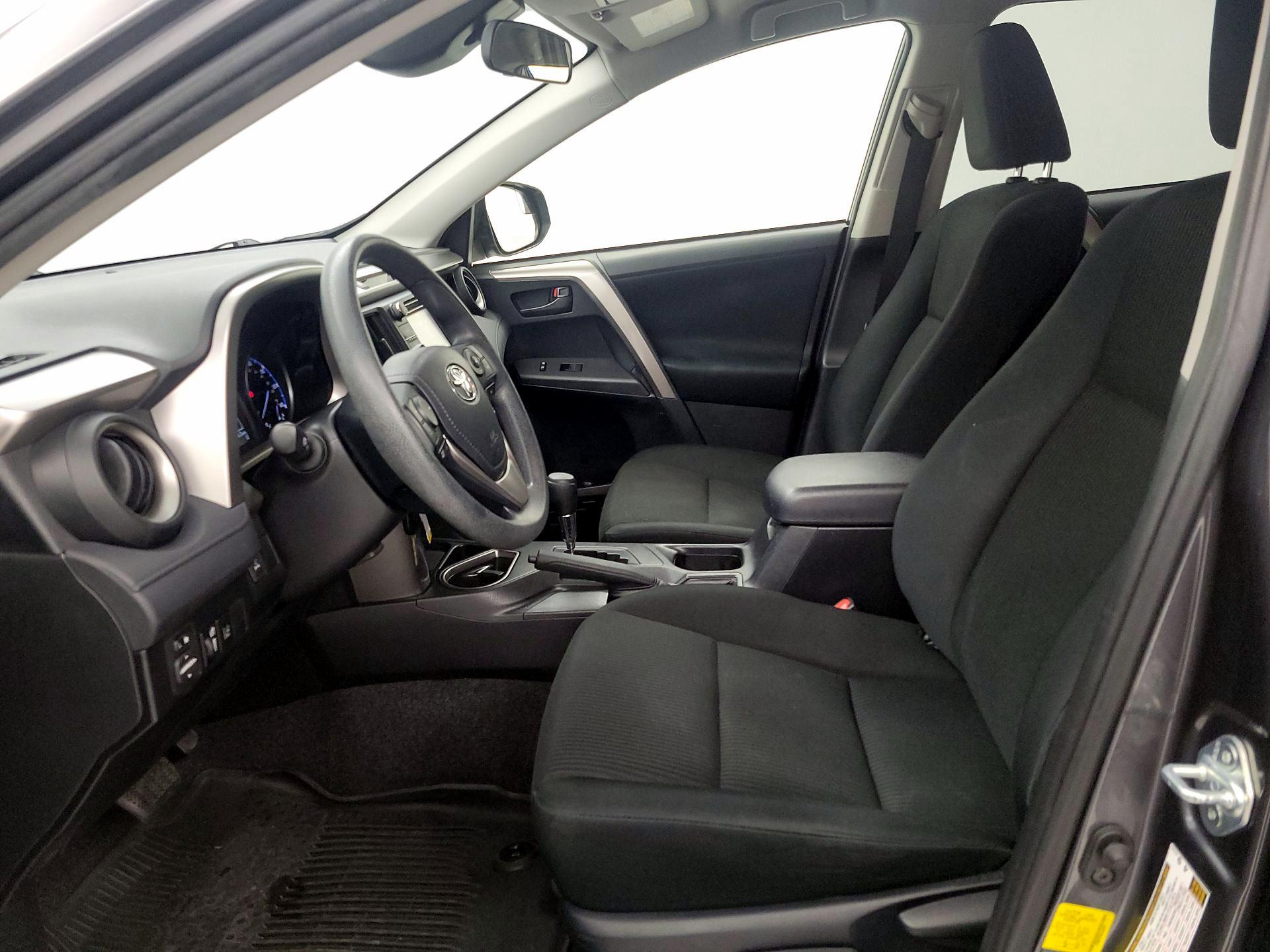 Thumbnail: 2018 Toyota RAV4 - 11