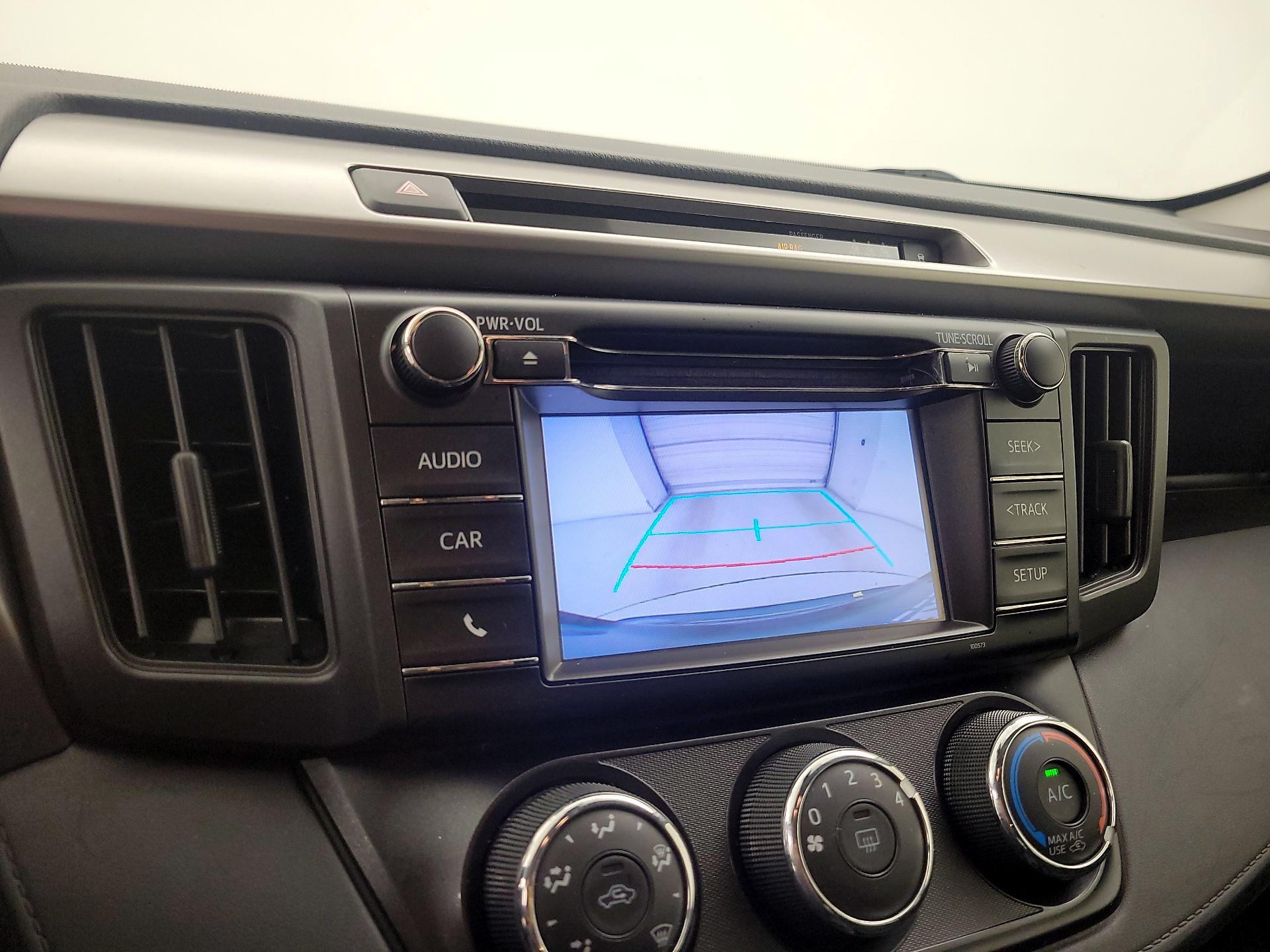 Thumbnail: 2018 Toyota RAV4 - 14