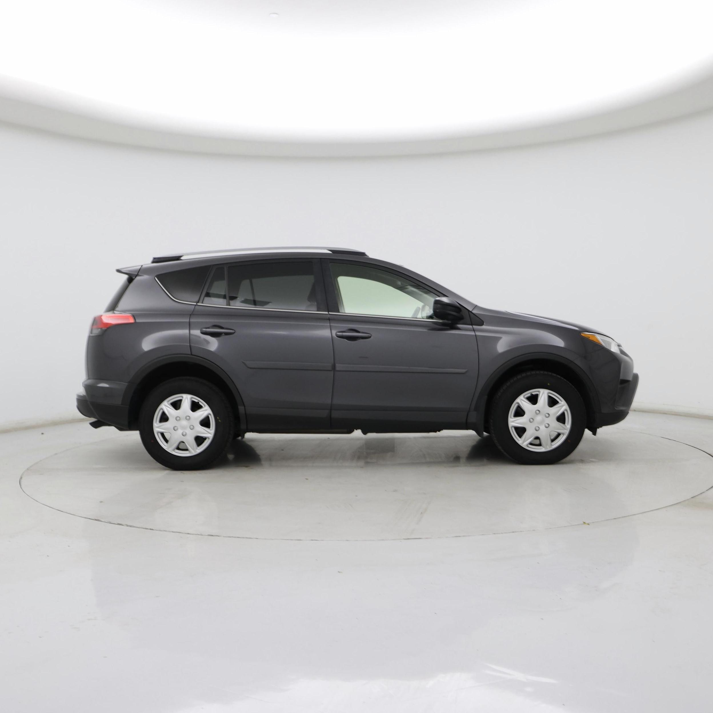 Thumbnail: 2018 Toyota RAV4 - 7