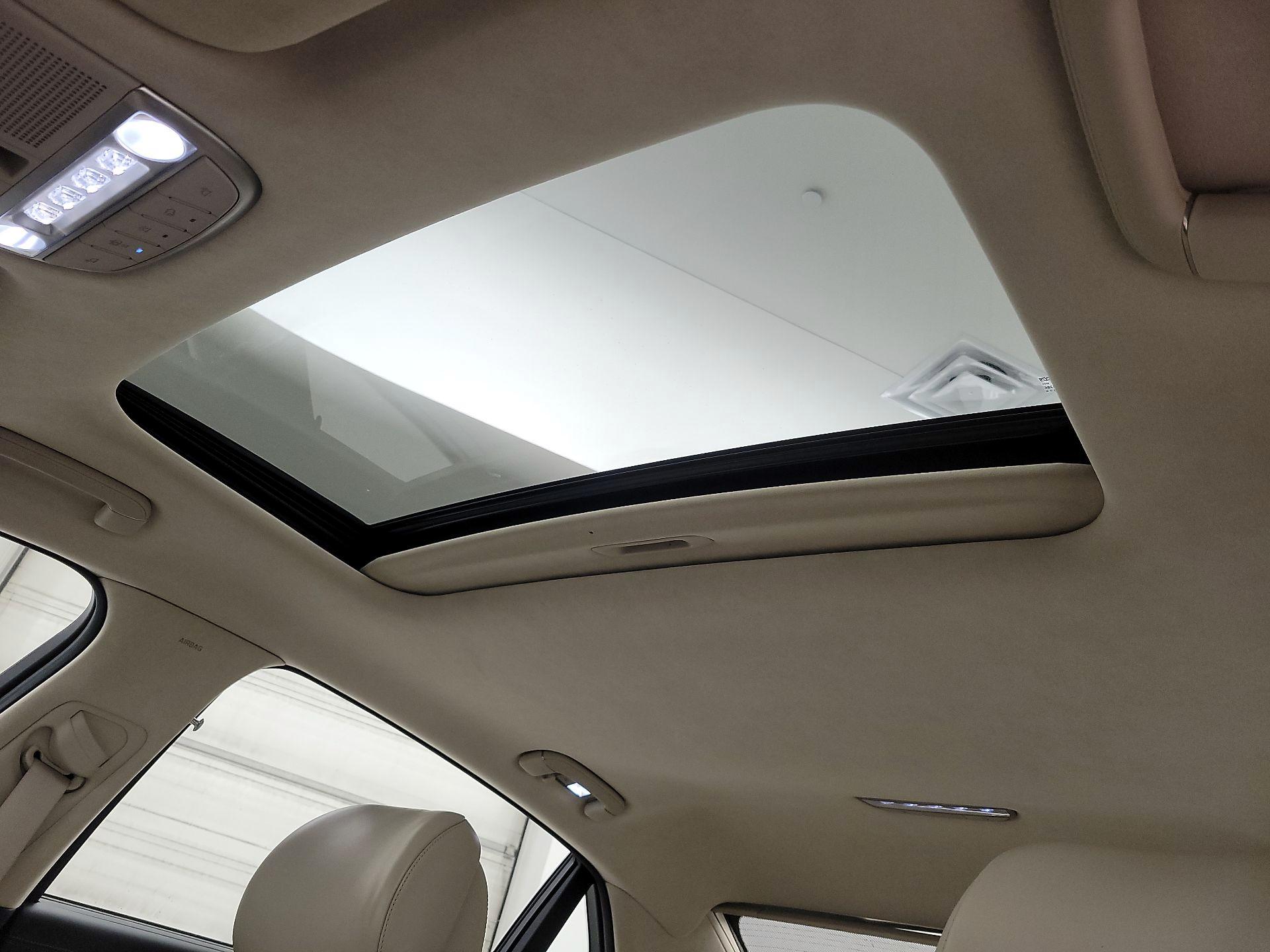 Thumbnail: 2019 Genesis G90 - 20