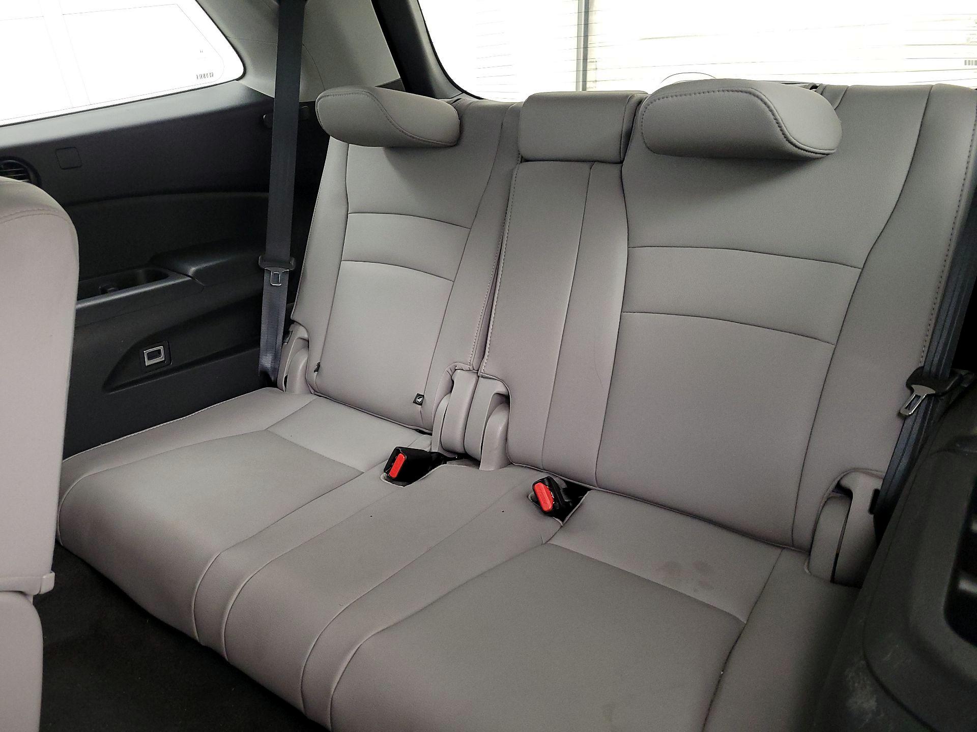 Thumbnail: 2017 Honda Pilot - 20