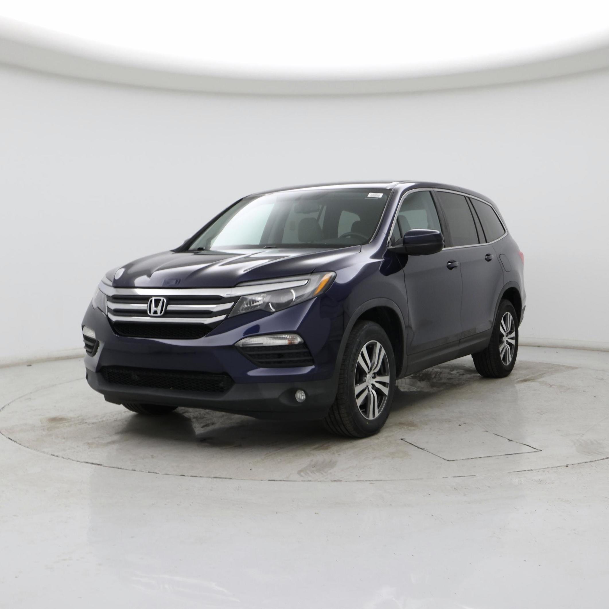 Thumbnail: 2017 Honda Pilot - 4