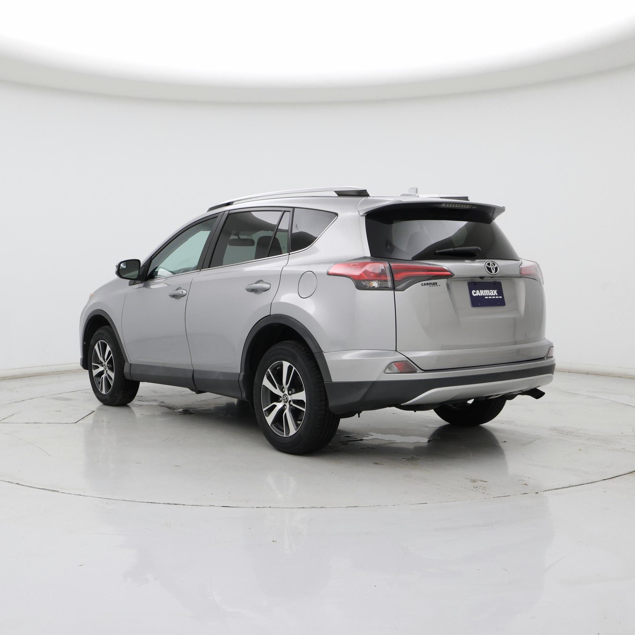 Thumbnail: 2016 Toyota RAV4 - 2