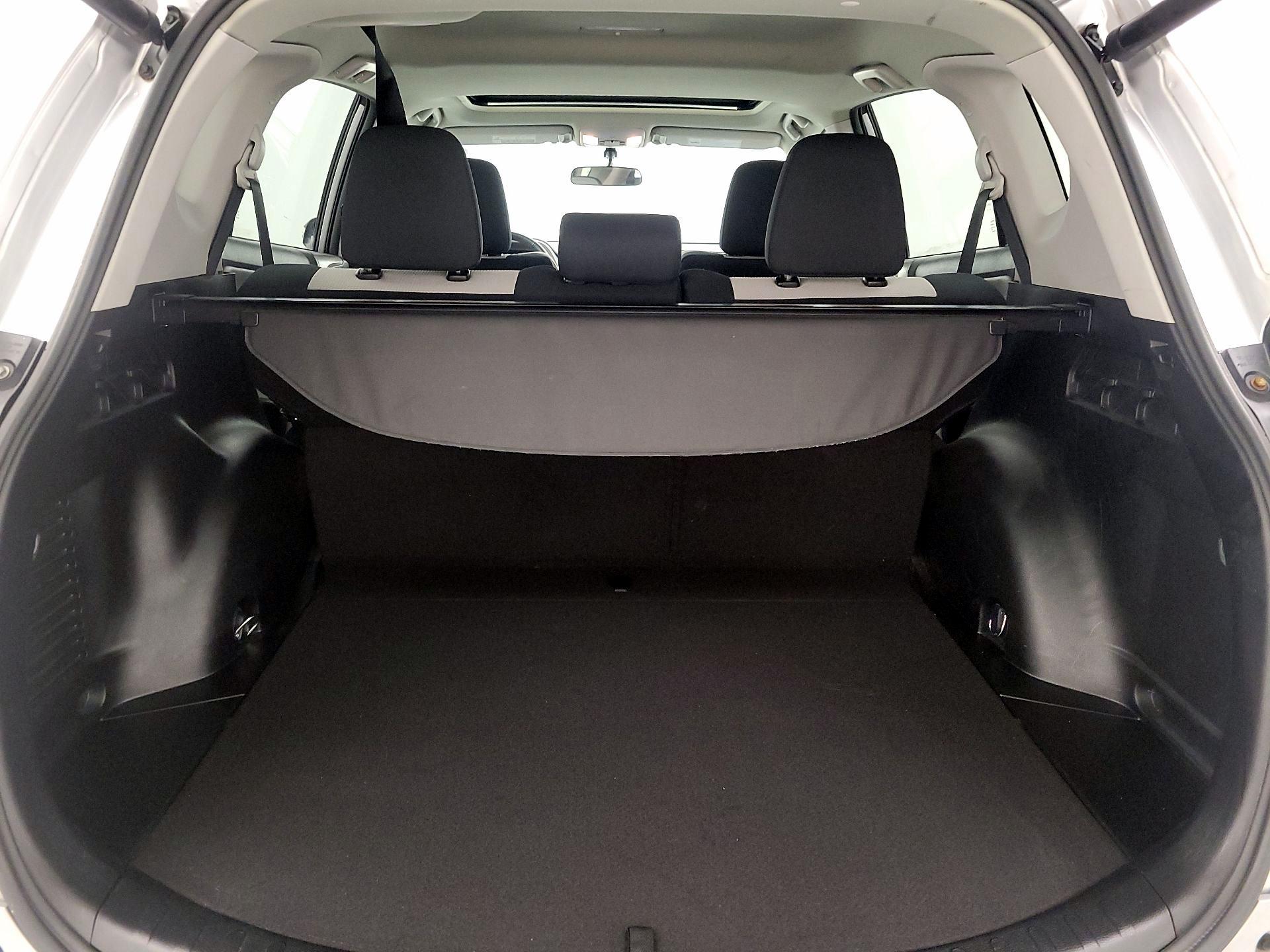 Thumbnail: 2016 Toyota RAV4 - 20