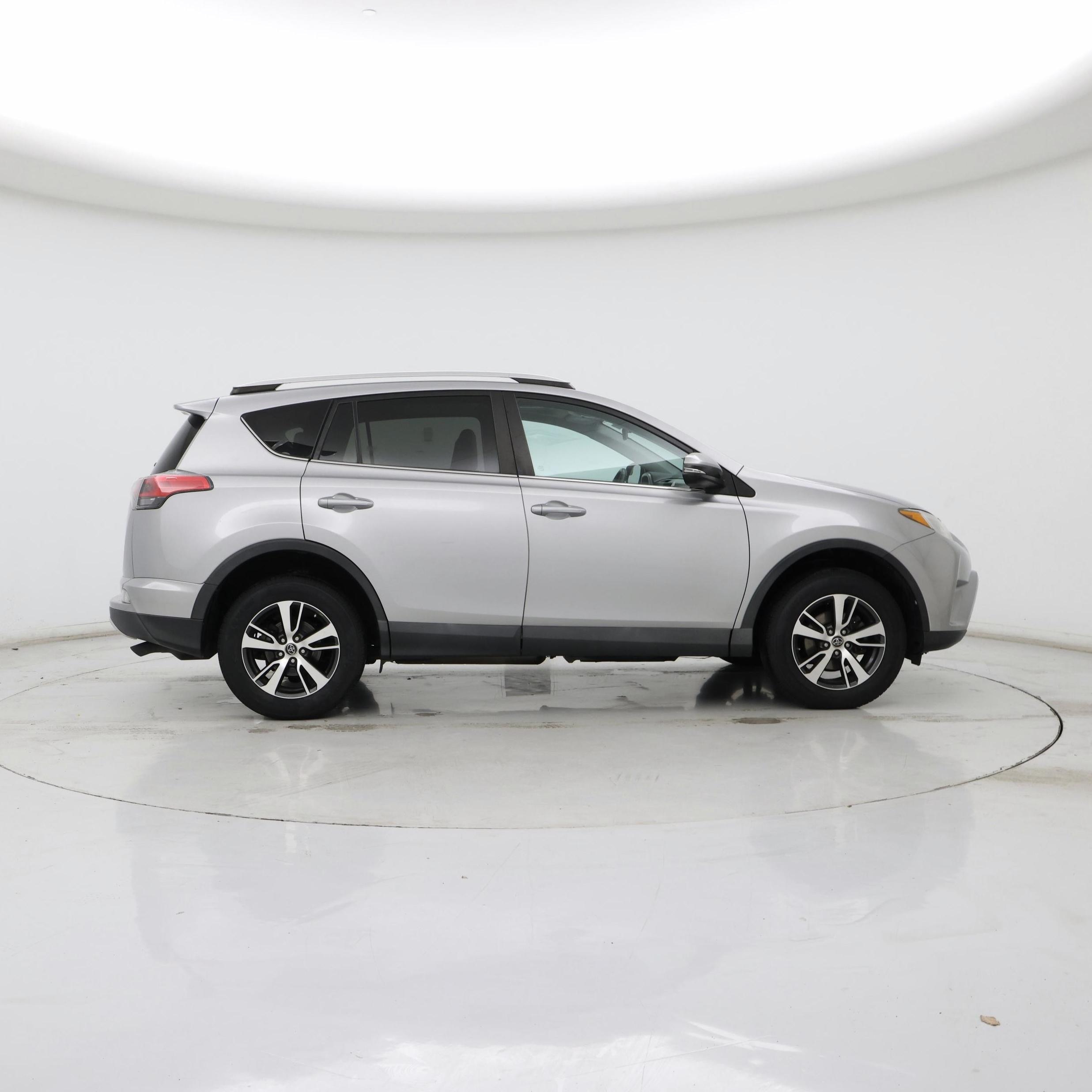 Thumbnail: 2016 Toyota RAV4 - 7