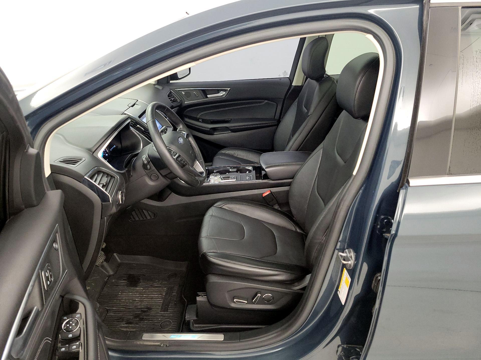 Thumbnail: 2019 Ford Edge - 11