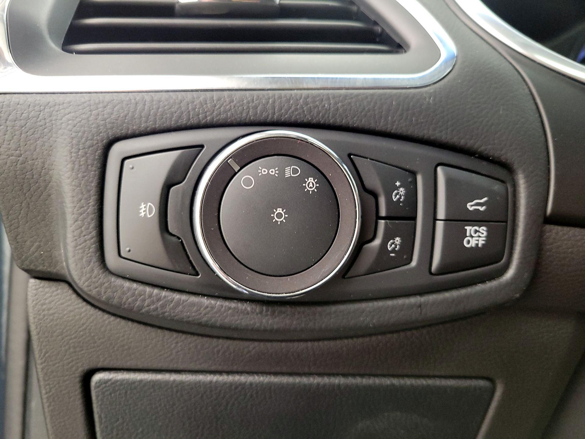 Thumbnail: 2019 Ford Edge - 13