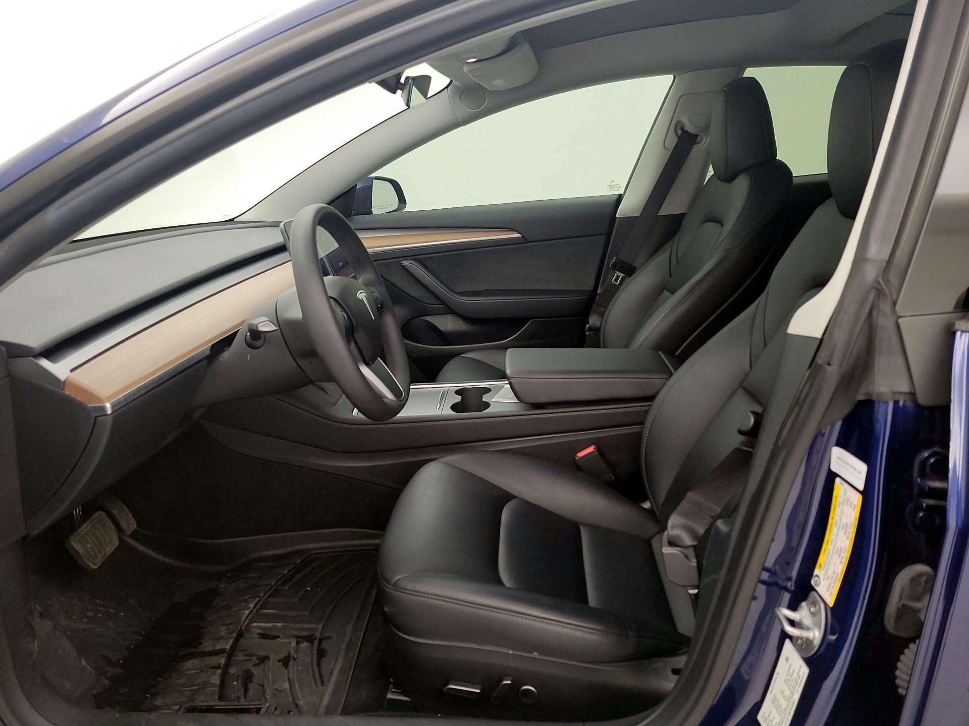 Thumbnail: 2023 Tesla Model 3 - 11