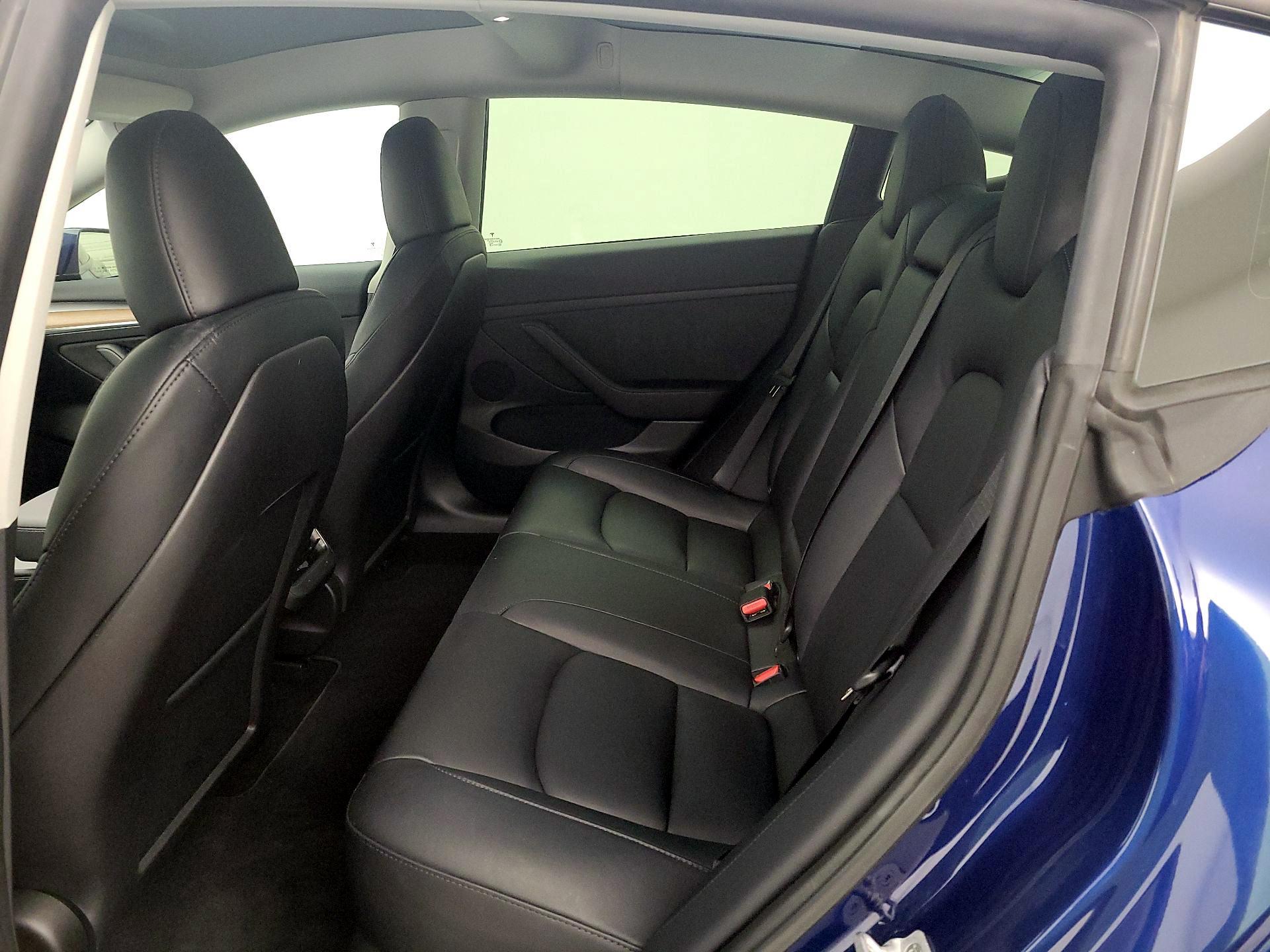 Thumbnail: 2023 Tesla Model 3 - 19