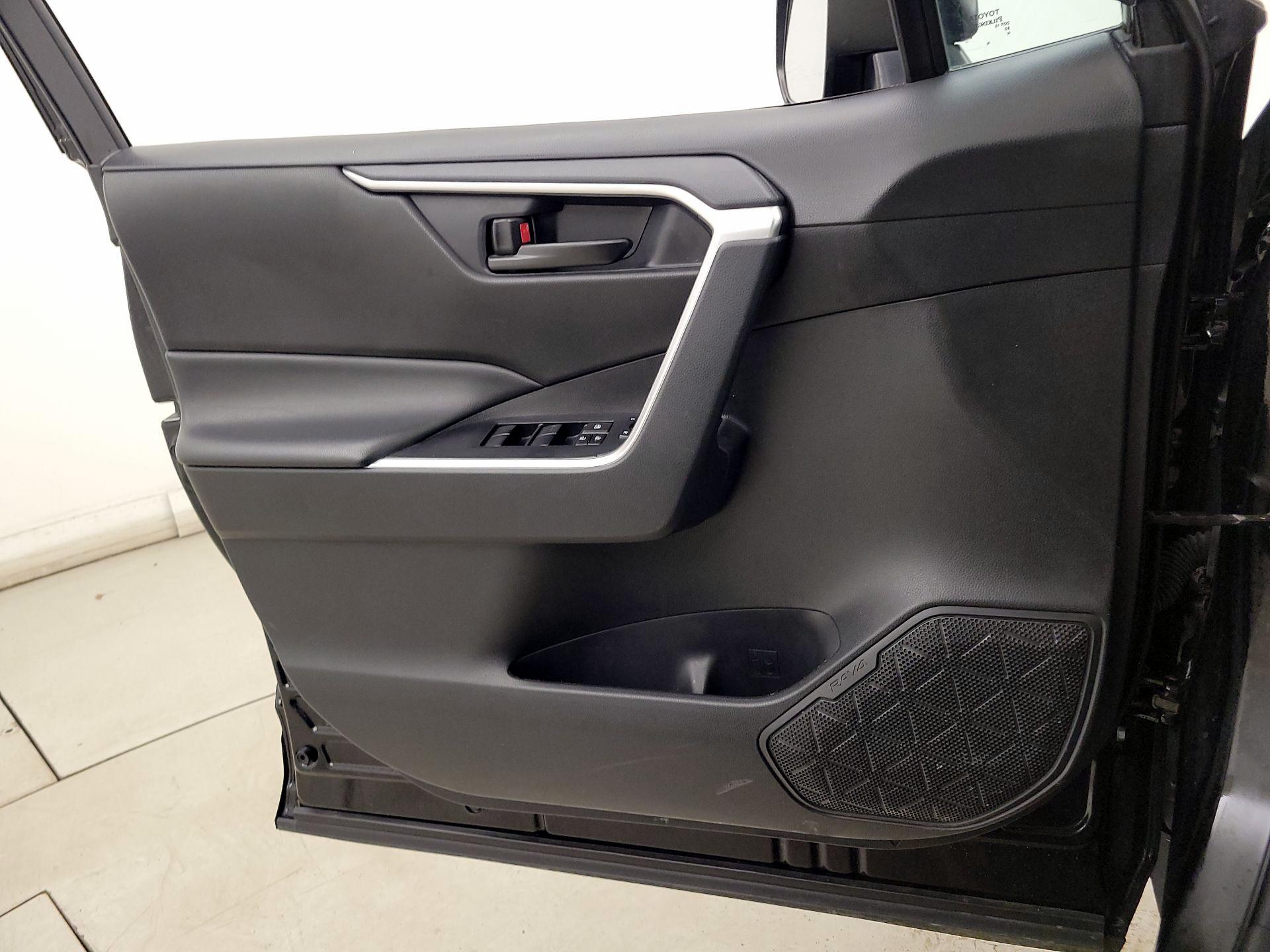 Thumbnail: 2024 Toyota RAV4 - 12