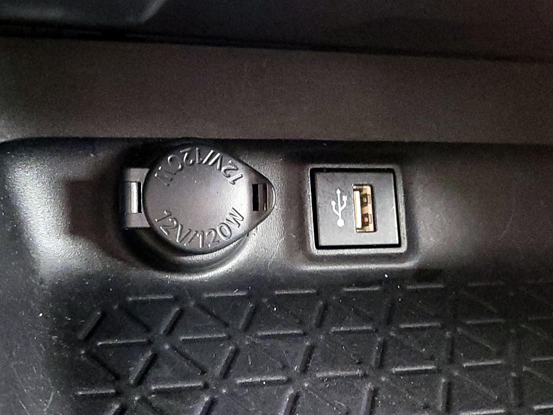 Thumbnail: 2024 Toyota RAV4 - 18