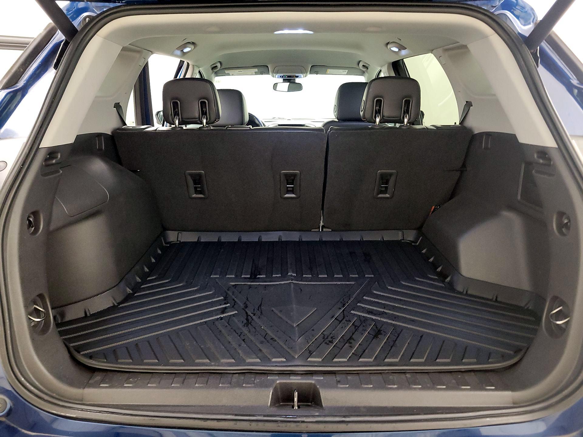 Thumbnail: 2020 GMC Terrain - 20