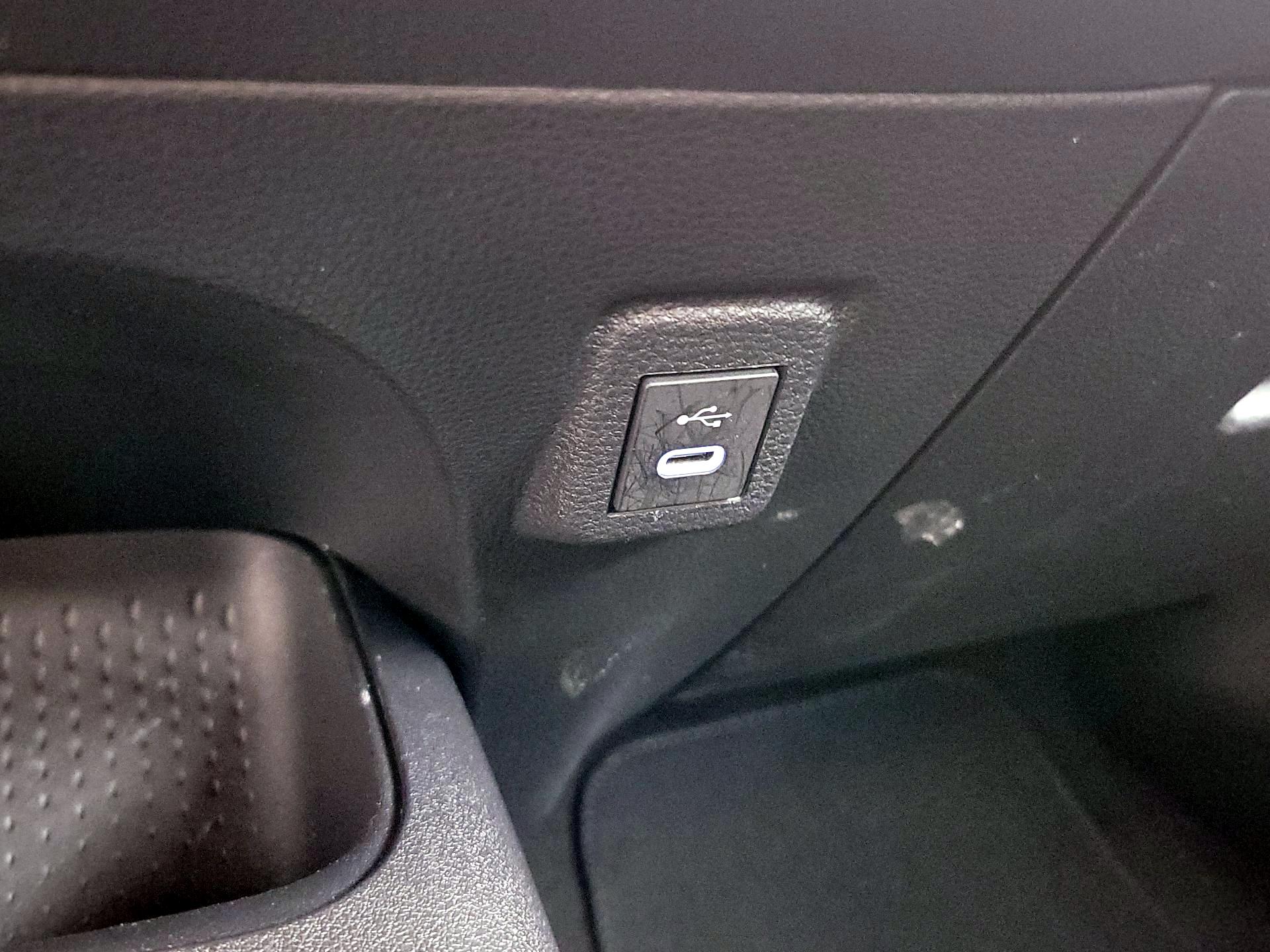 Thumbnail: 2025 Toyota Corolla - 18