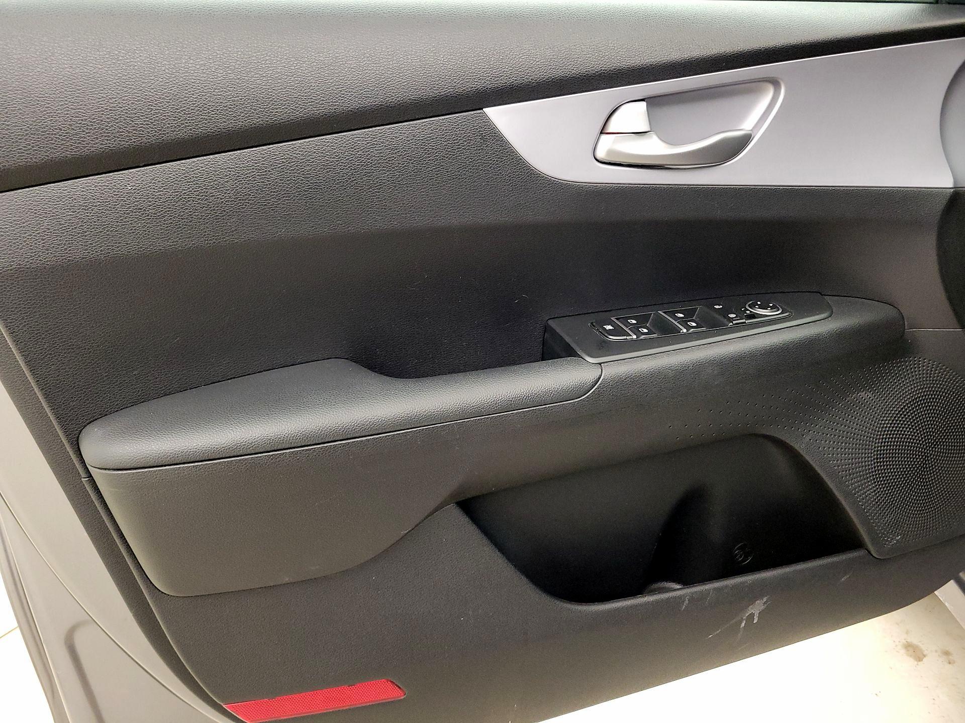 Thumbnail: 2024 Kia Forte - 12